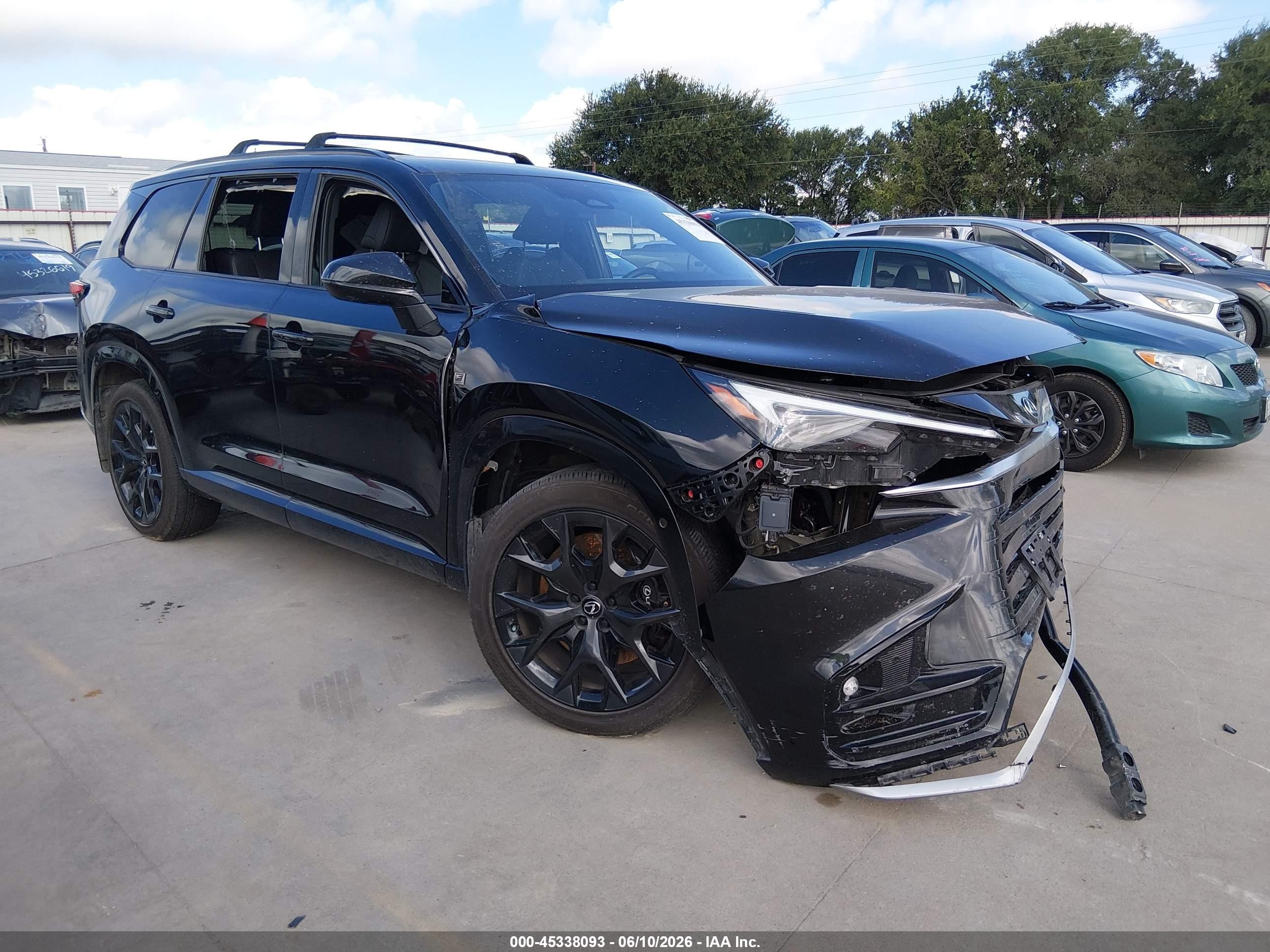 2024 Lexus TX 500h F Sport Premium, VIN 5TDABAB67RS005180 — Перед
