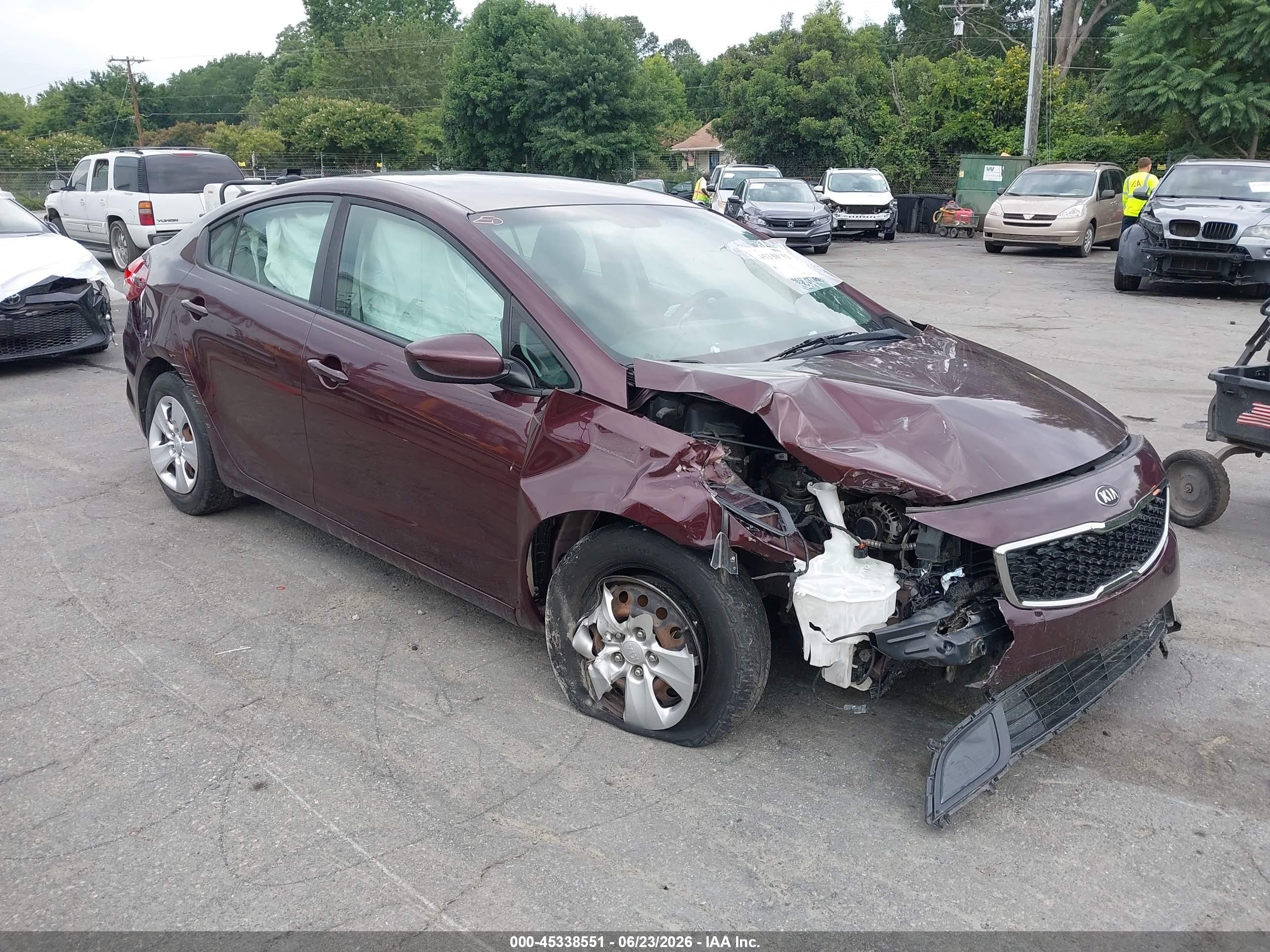 2017 Kia Forte LX, VIN 3KPFK4A72HE090889 — Front end