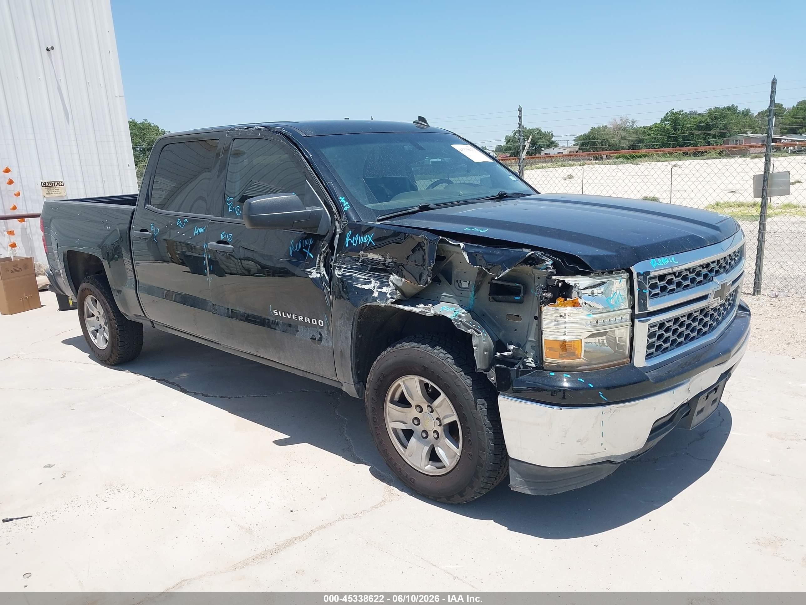 2014 Chevrolet Silverado 1500 LT, VIN 3GCPCREH9EG185290 — Side