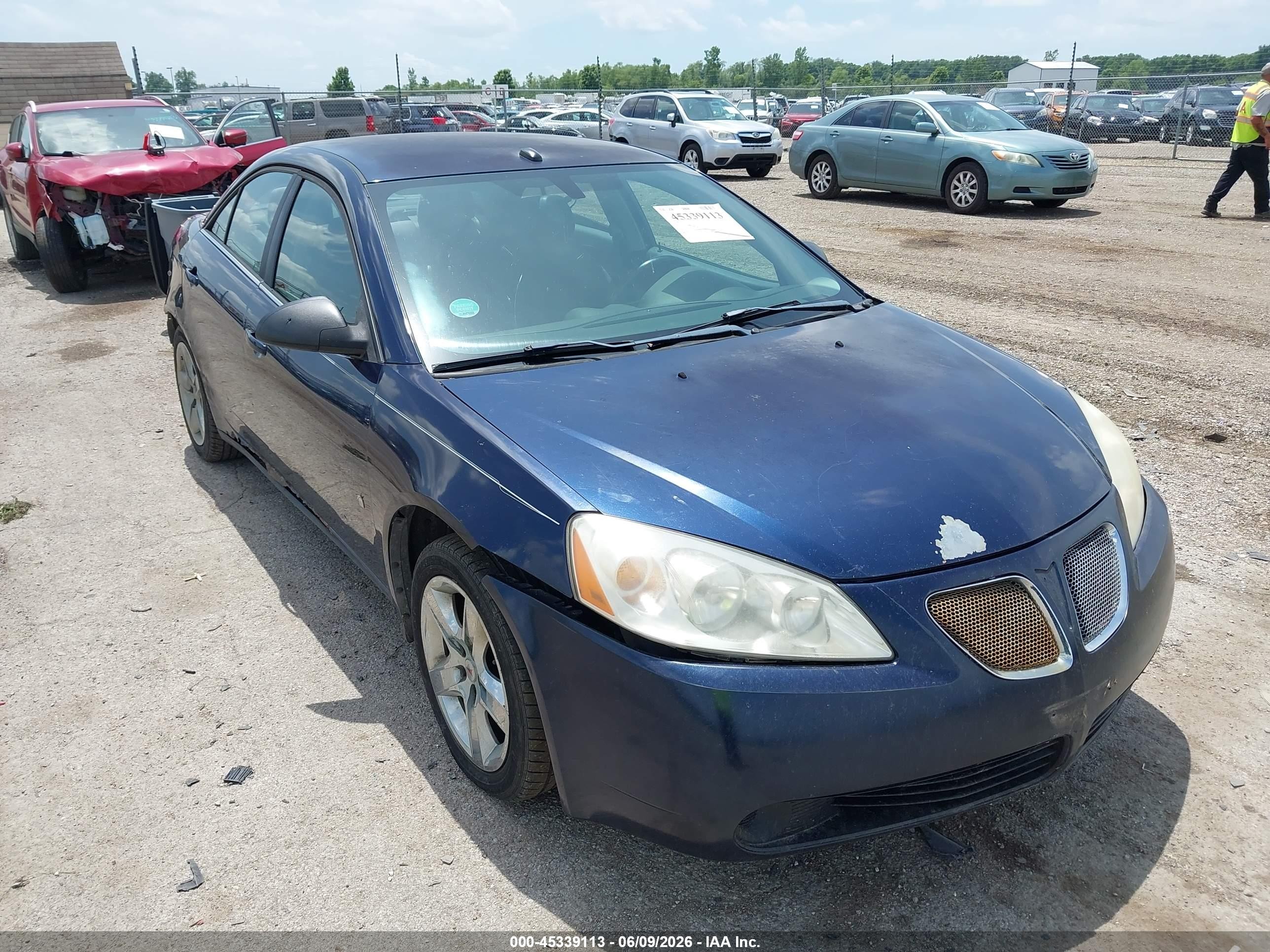 2008 Pontiac G6, VIN 1G2ZG57B784261609 — Бок