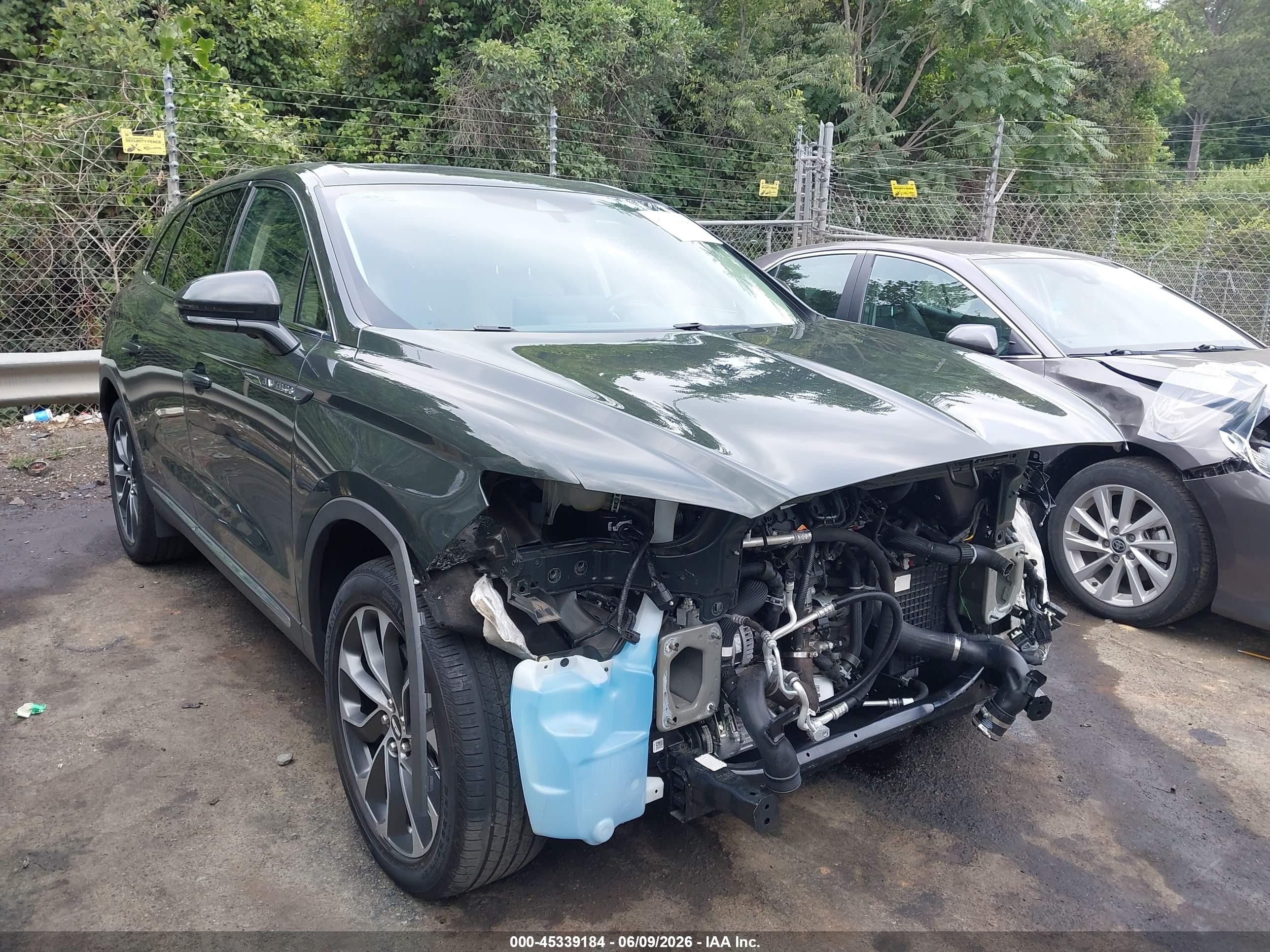 2023 Lincoln Nautilus Reserve, VIN 2LMPJ6K99PBL02728 — Front end
