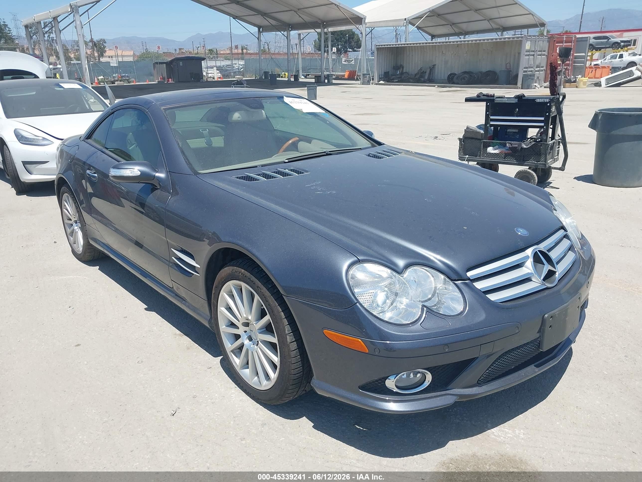 2008 Mercedes-Benz SL 550, VIN WDBSK71F78F141010 — Rear end
