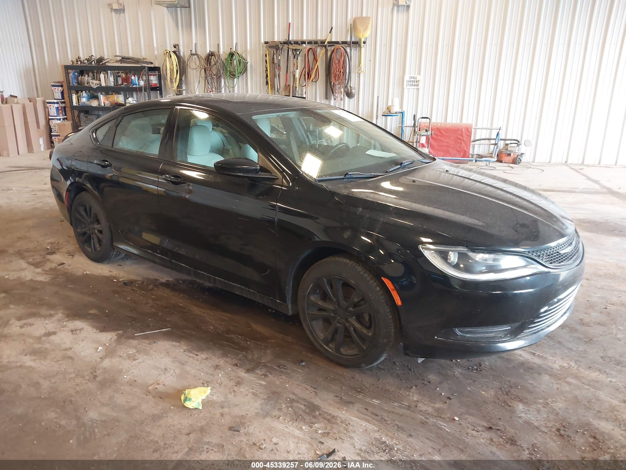2016 Chrysler 200 Limited, VIN 1C3CCCAB9GN150020 — Бок