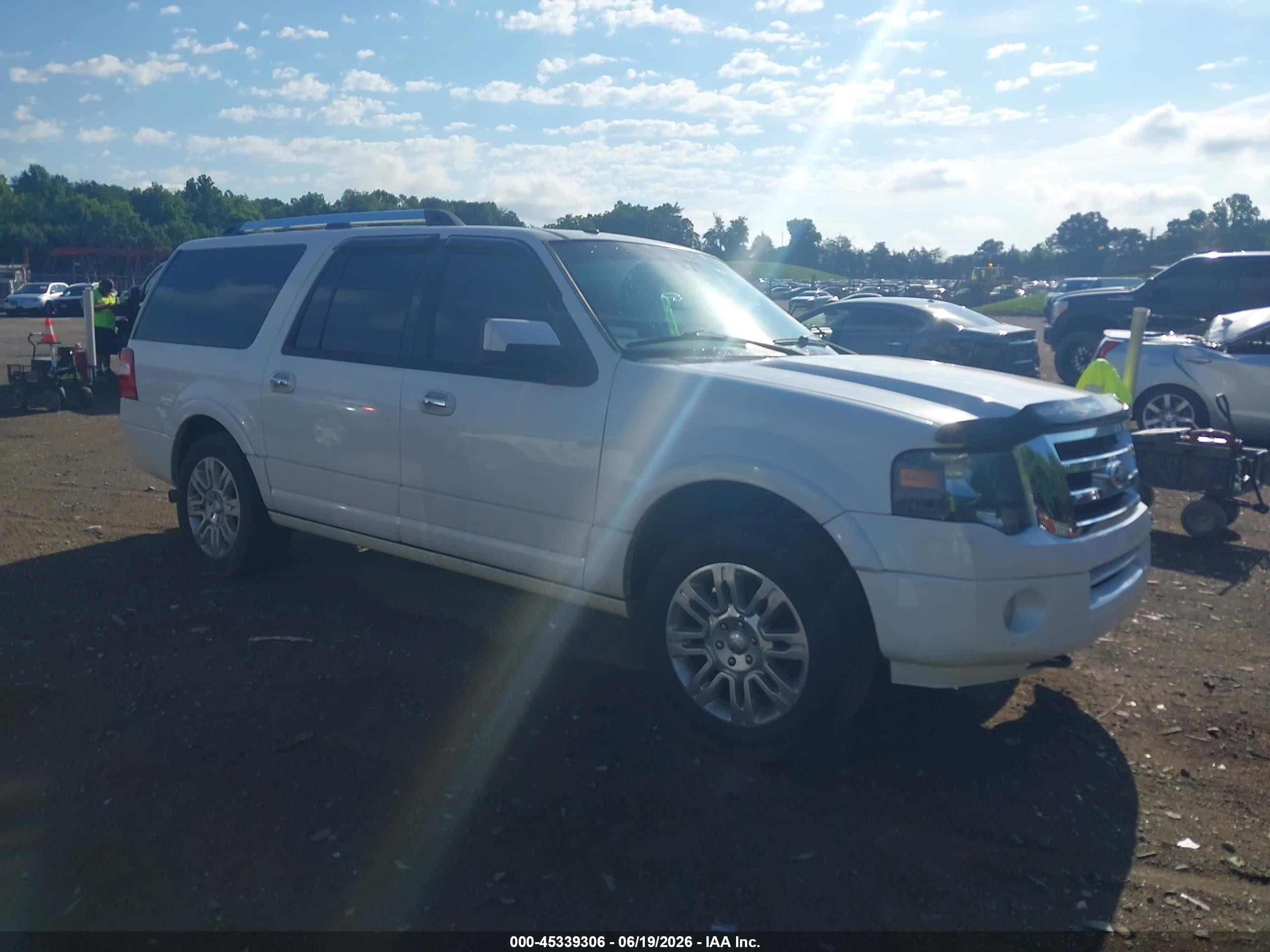2011 Ford Expedition Max Limited, VIN 1FMJK2A55BEF57637 — Undercarriage