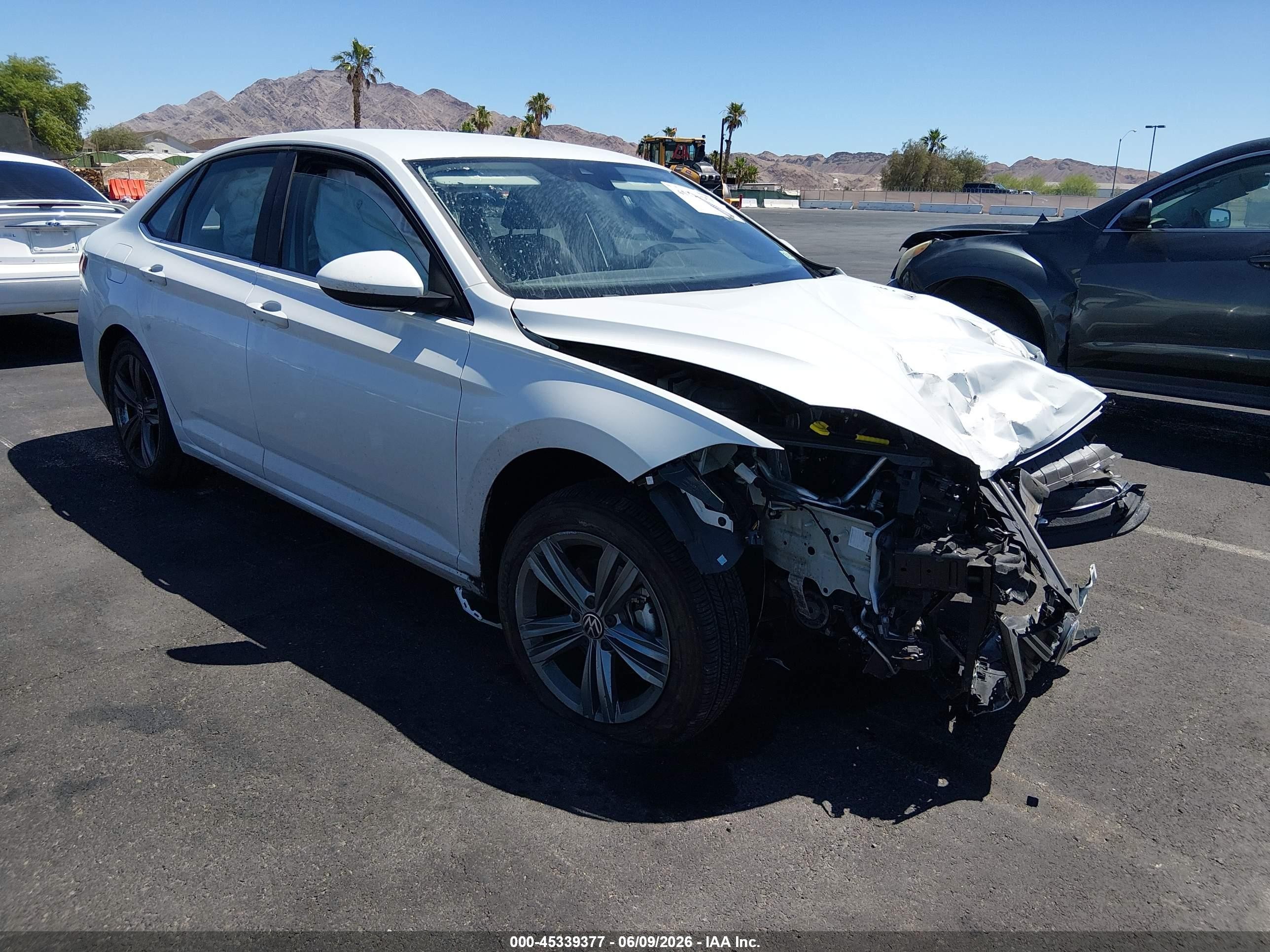 2024 Volkswagen Jetta SE, VIN 3VWEM7BU7RM050419 — Front end