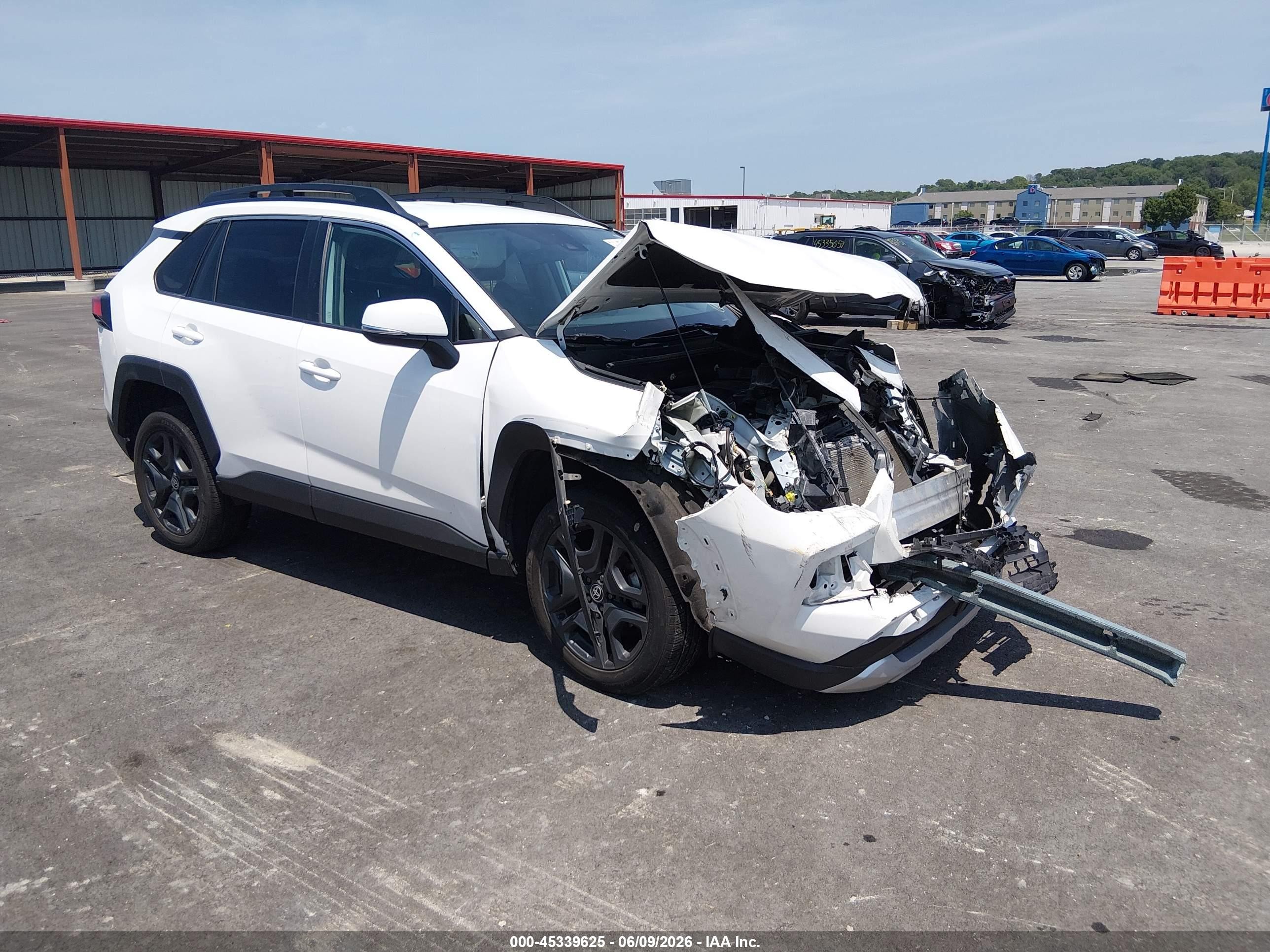 2022 Toyota RAV4 Adventure, VIN 2T3J1RFV6NW285668 — Front end