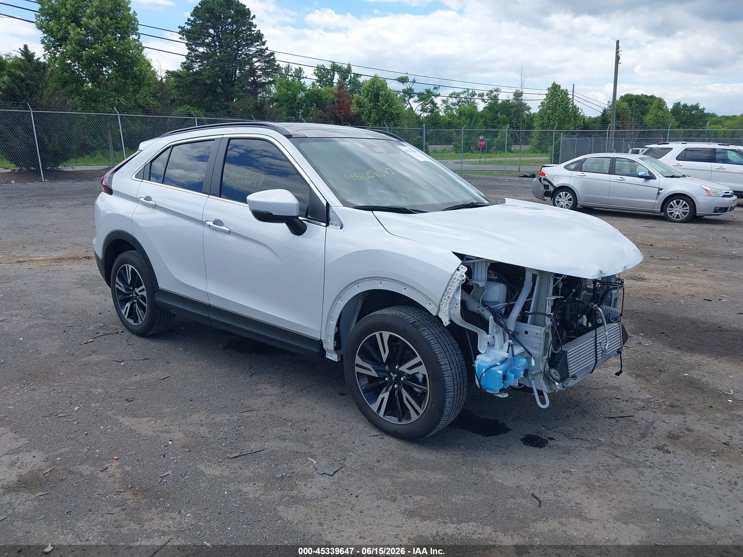 2025 Mitsubishi Eclipse Cross SE, VIN JA4ATWAAXSZ003745 — Front end