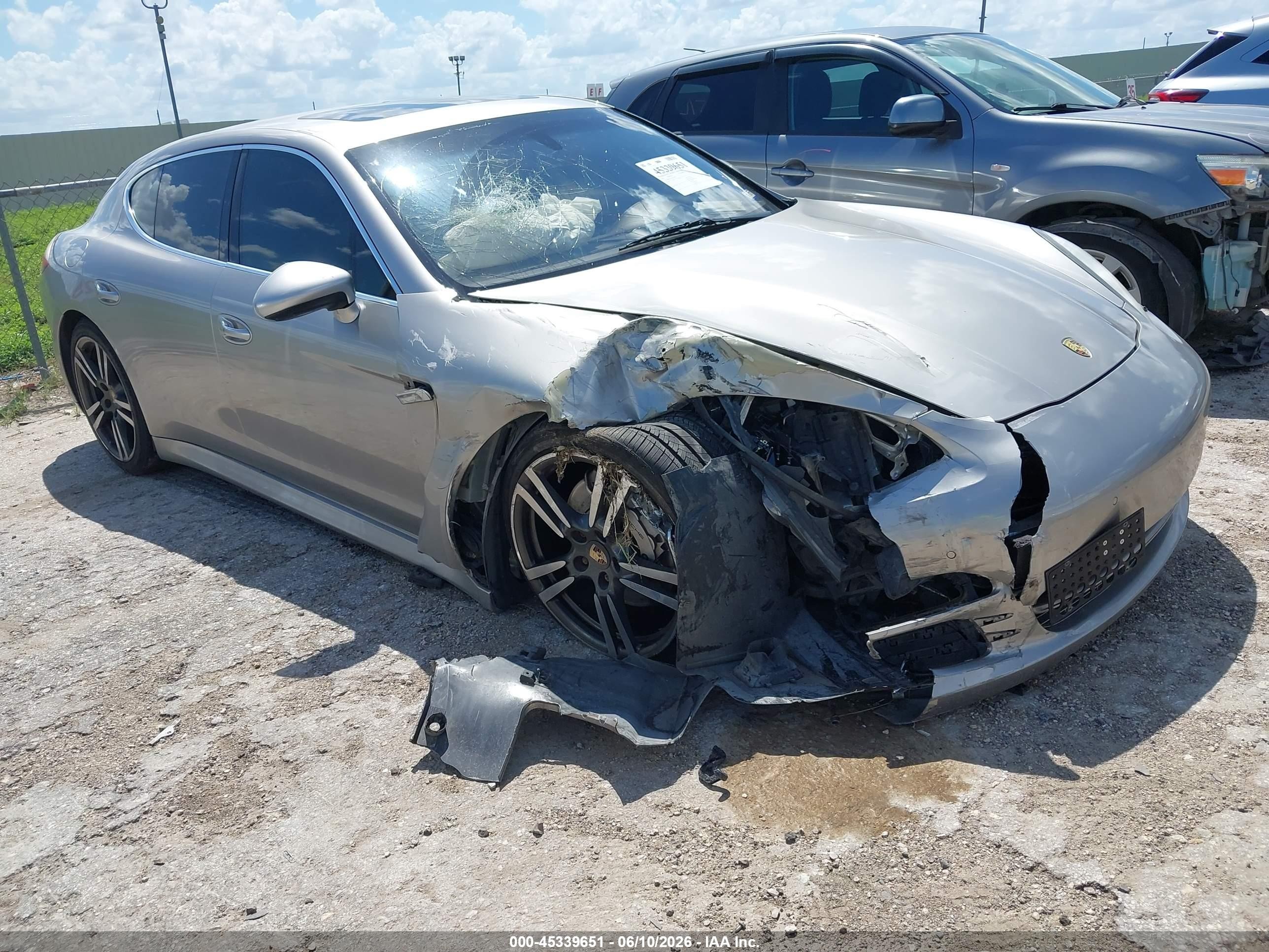 2011 Porsche Panamera S, VIN WP0AB2A73BL062824 — Front end