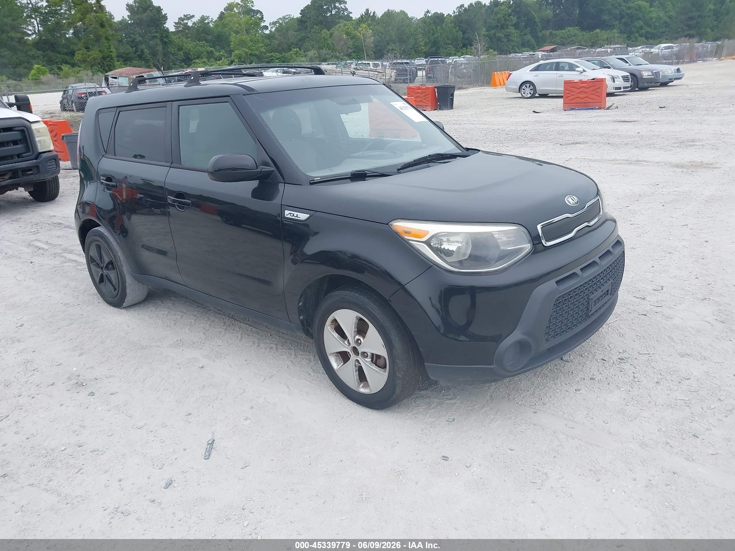 2016 Kia Soul, VIN KNDJN2A29G7317407 — Rear end