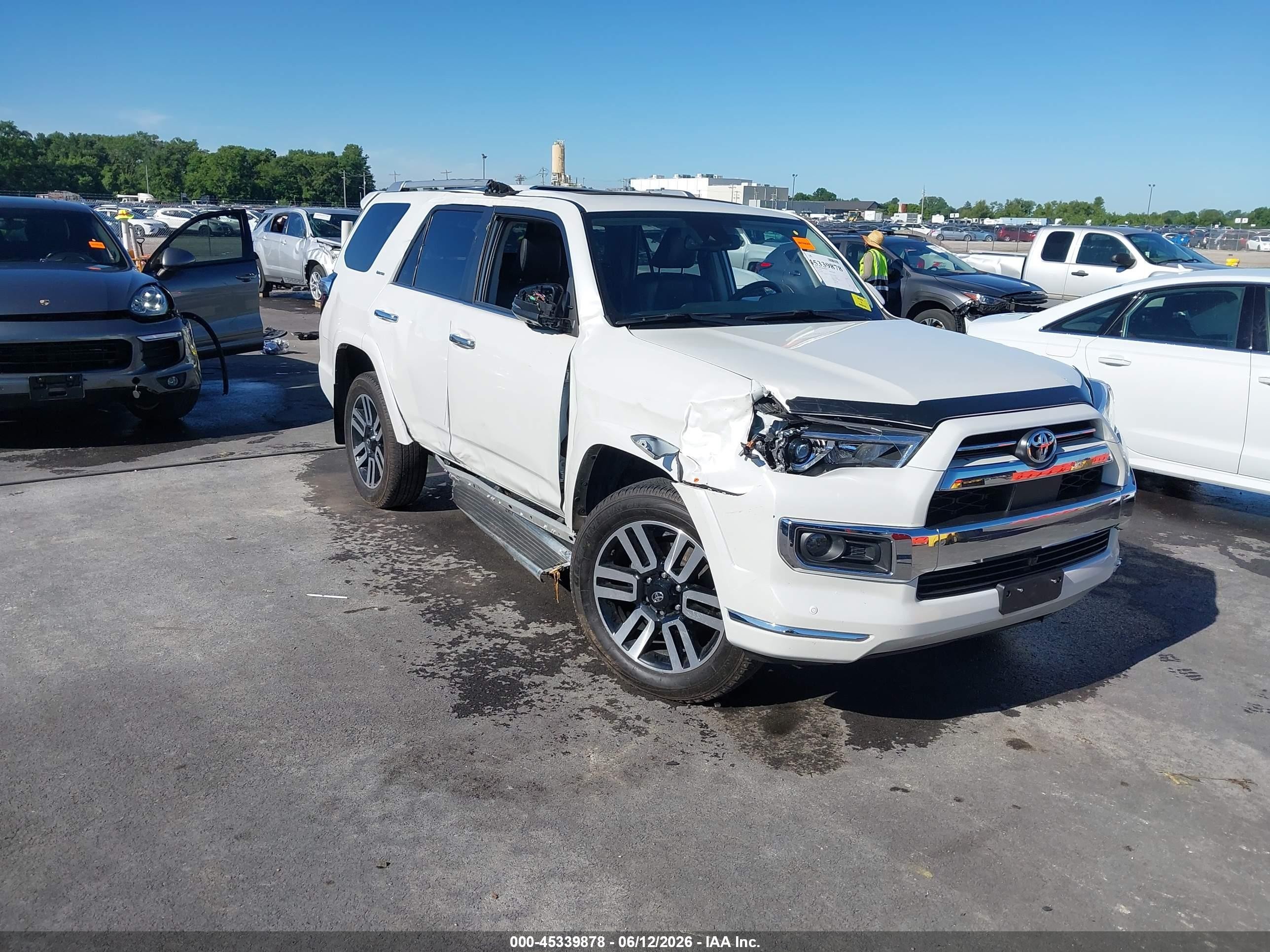 2024 Toyota 4Runner Limited, VIN JTEKU5JR1R6227985 — Перед