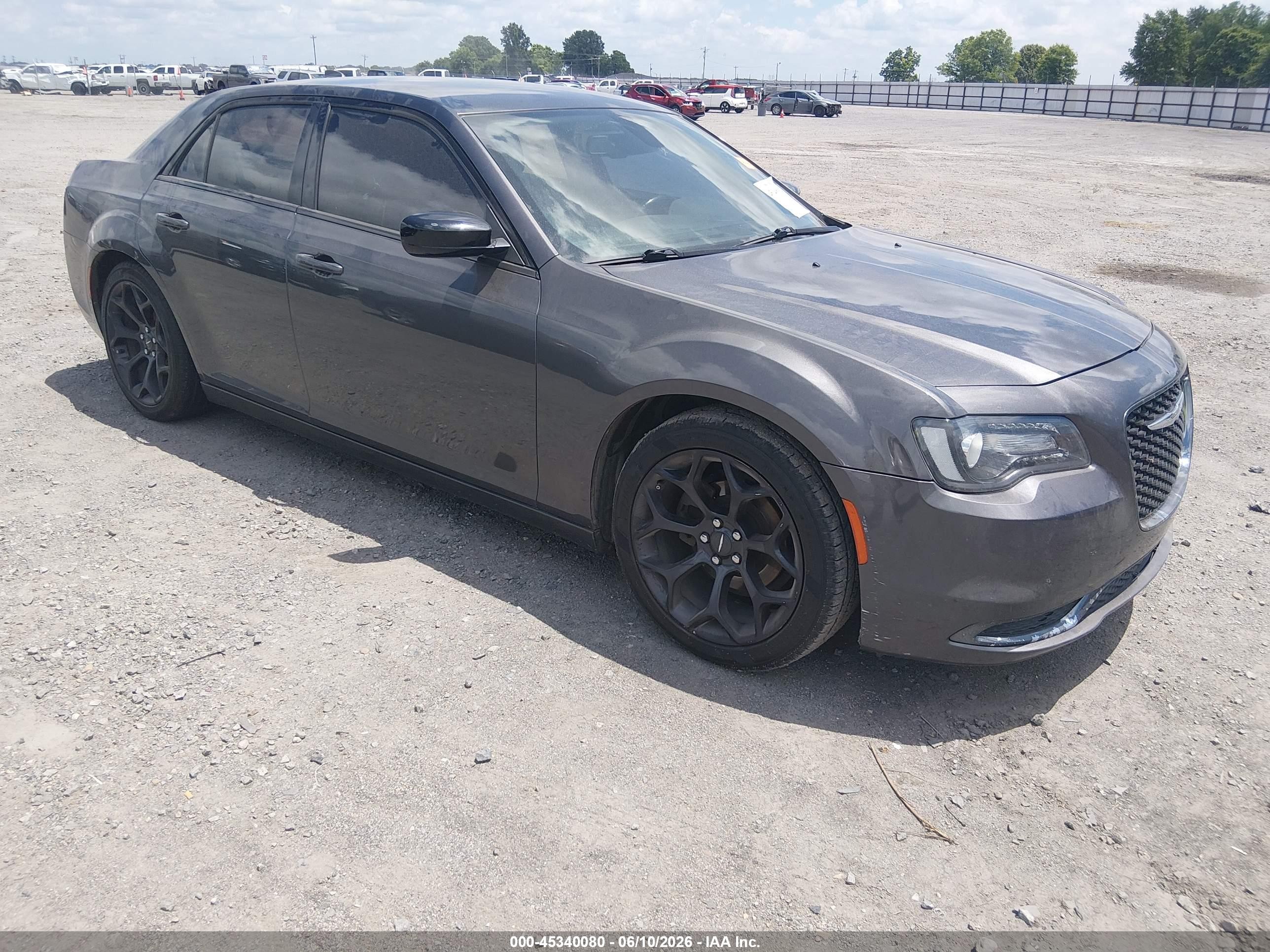 2020 Chrysler 300 Touring, VIN 2C3CCAAG4LH123102 — Вода / потоп
