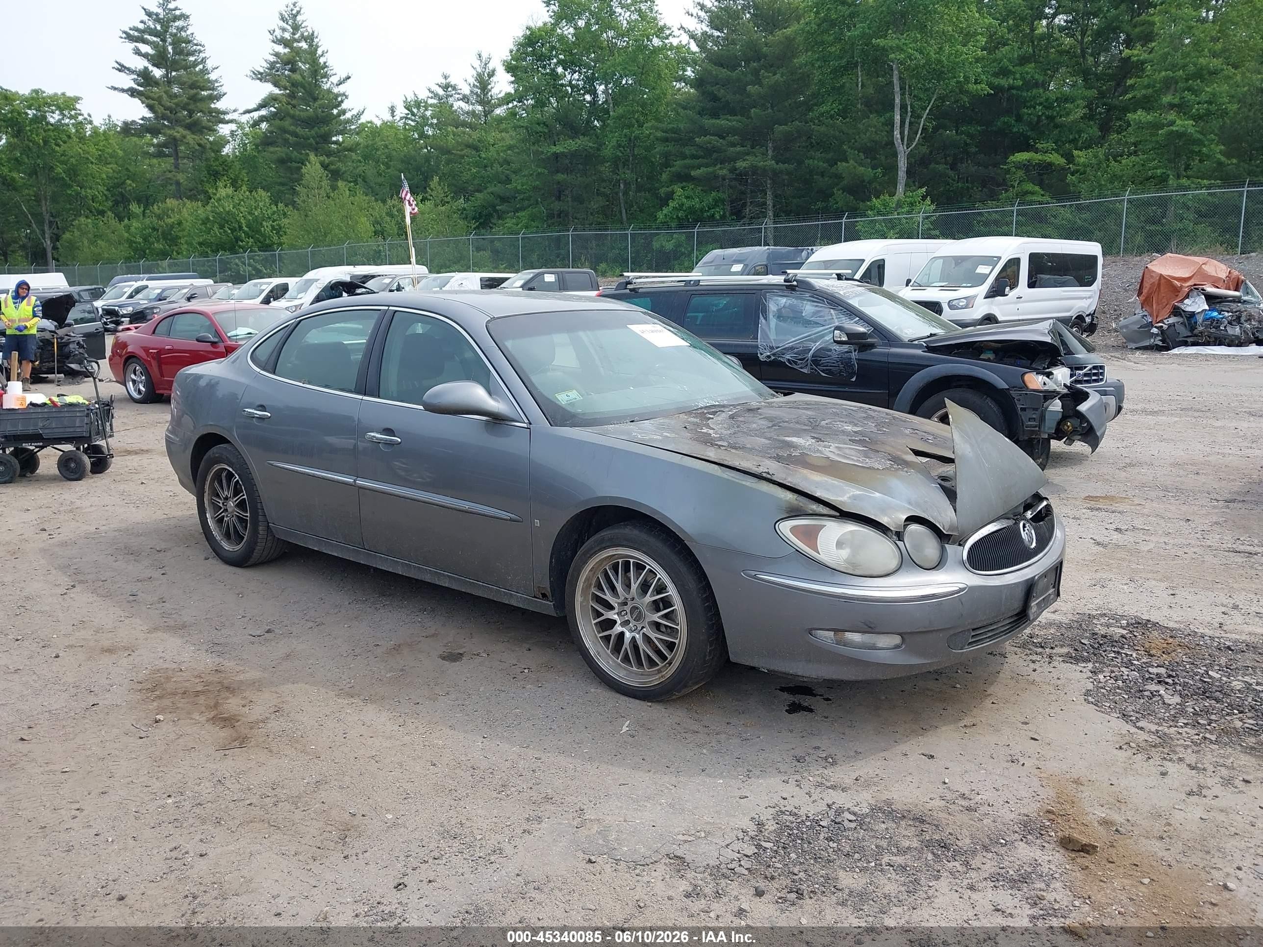 2007 Buick LaCrosse CXL, VIN 2G4WD582971128149 — Engine fire