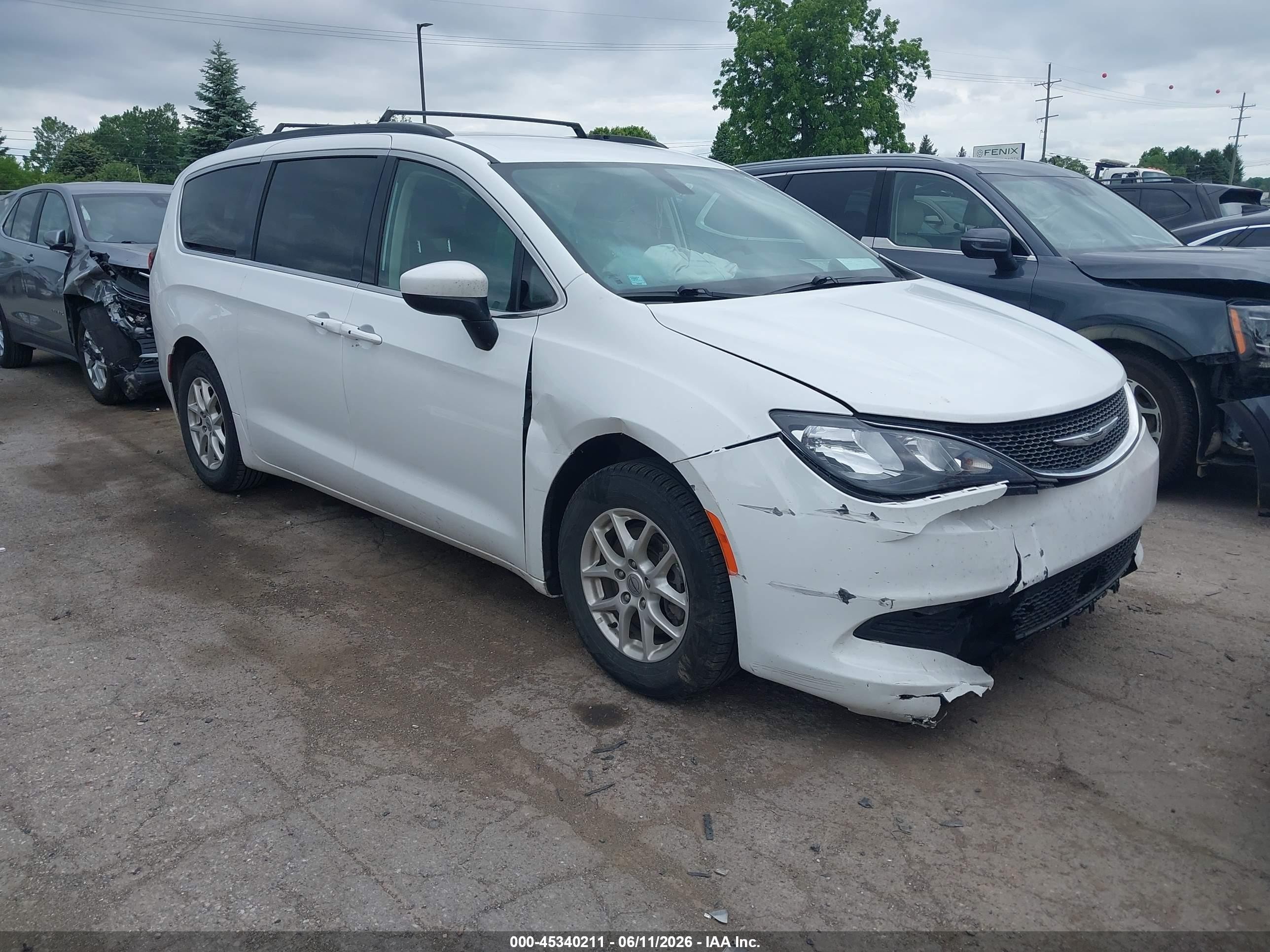 2021 Chrysler Voyager LXi, VIN 2C4RC1DG4MR533671 — Front end