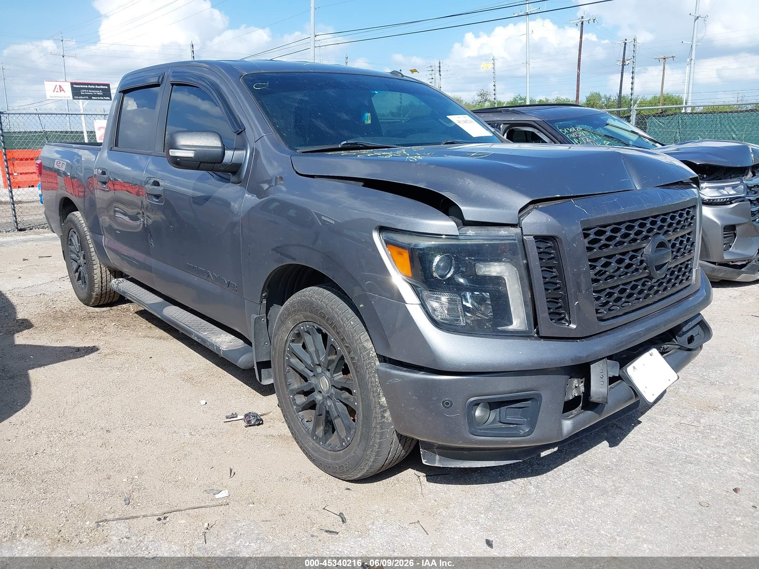 2019 Nissan Titan SV, VIN 1N6AA1E69KN533195 — Front end