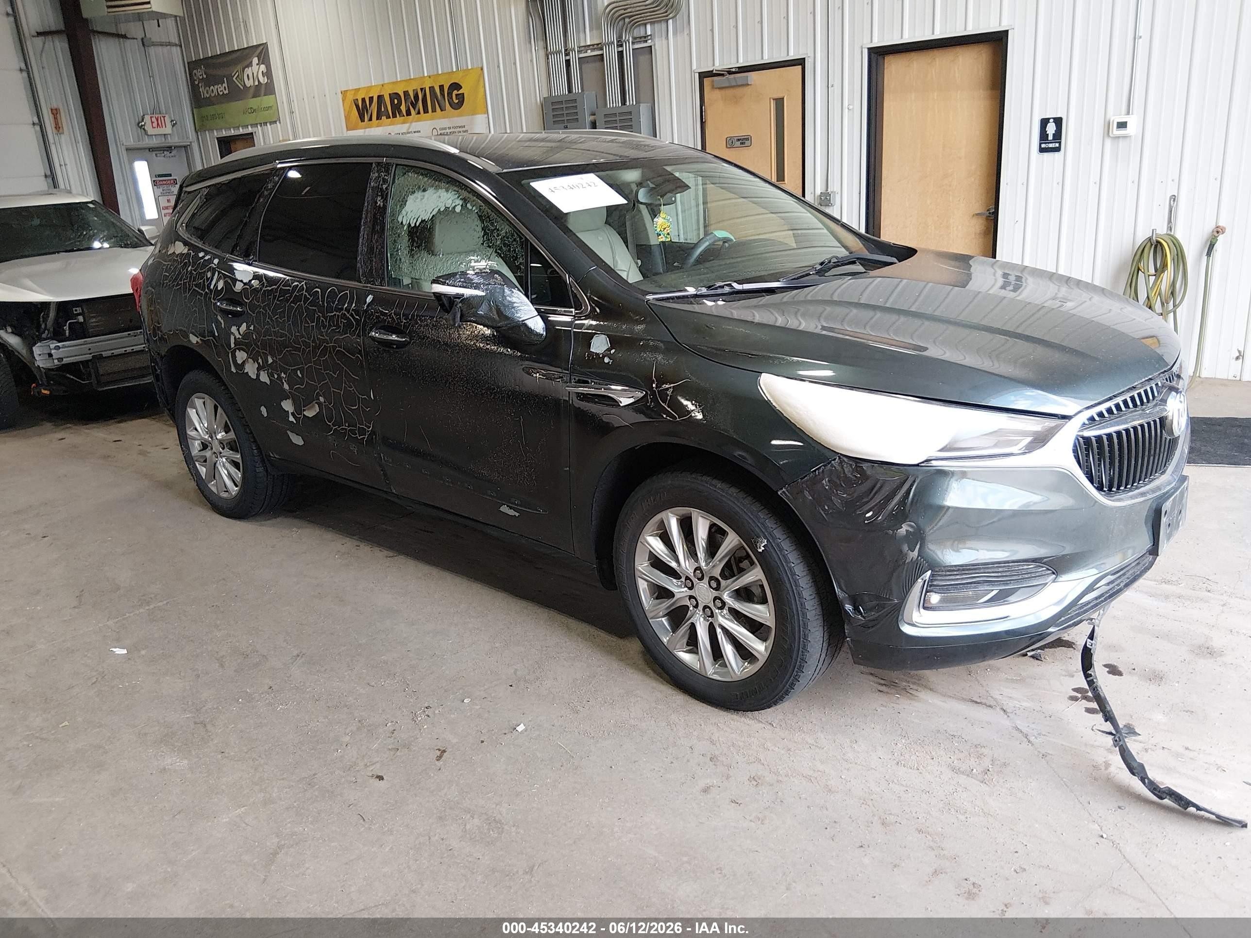 2018 Buick Enclave Essence, VIN 5GAEVAKW8JJ107566 — Burn