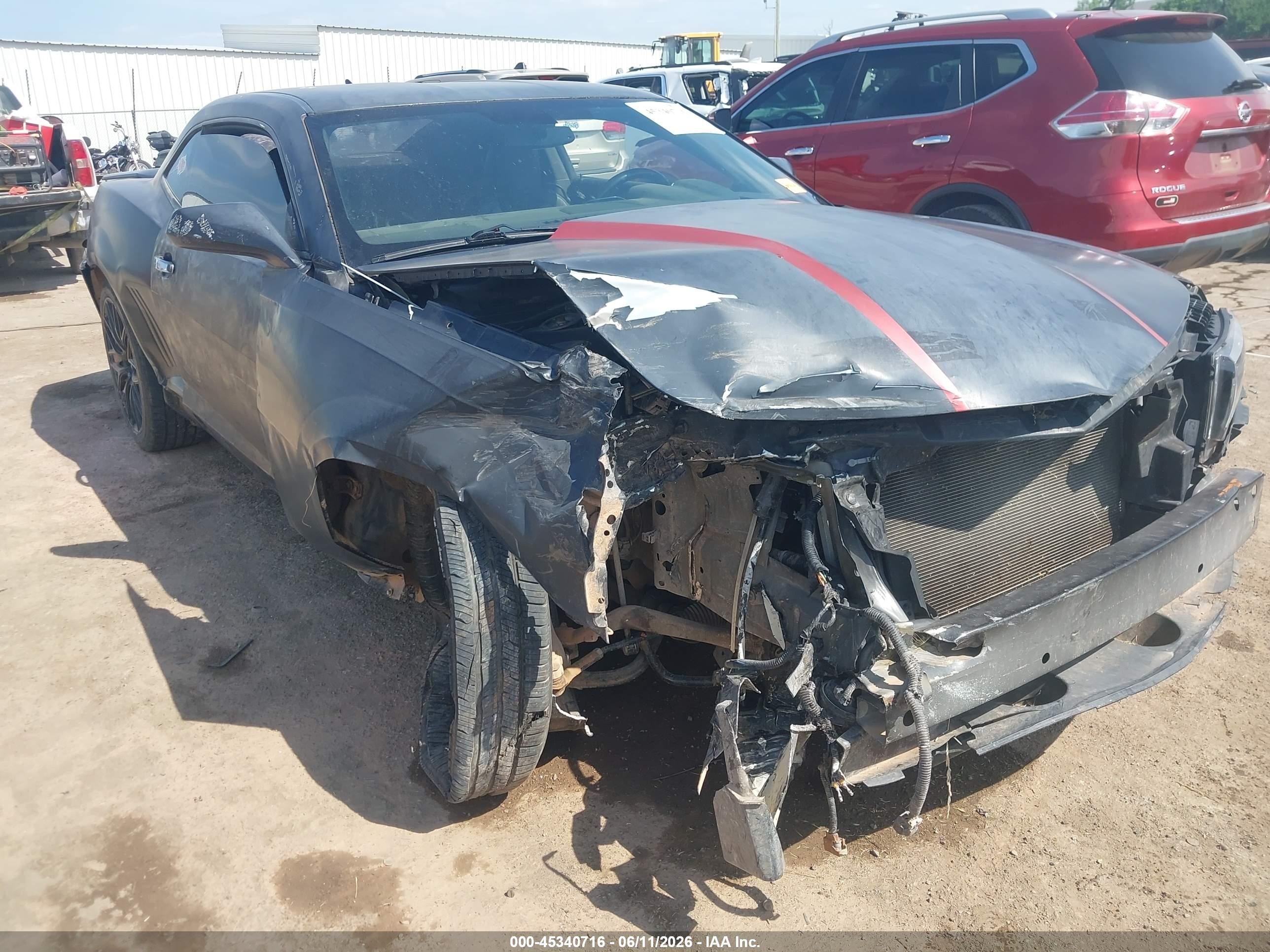 2014 Chevrolet Camaro LT, VIN 2G1FC1E39E9160250 — Бок