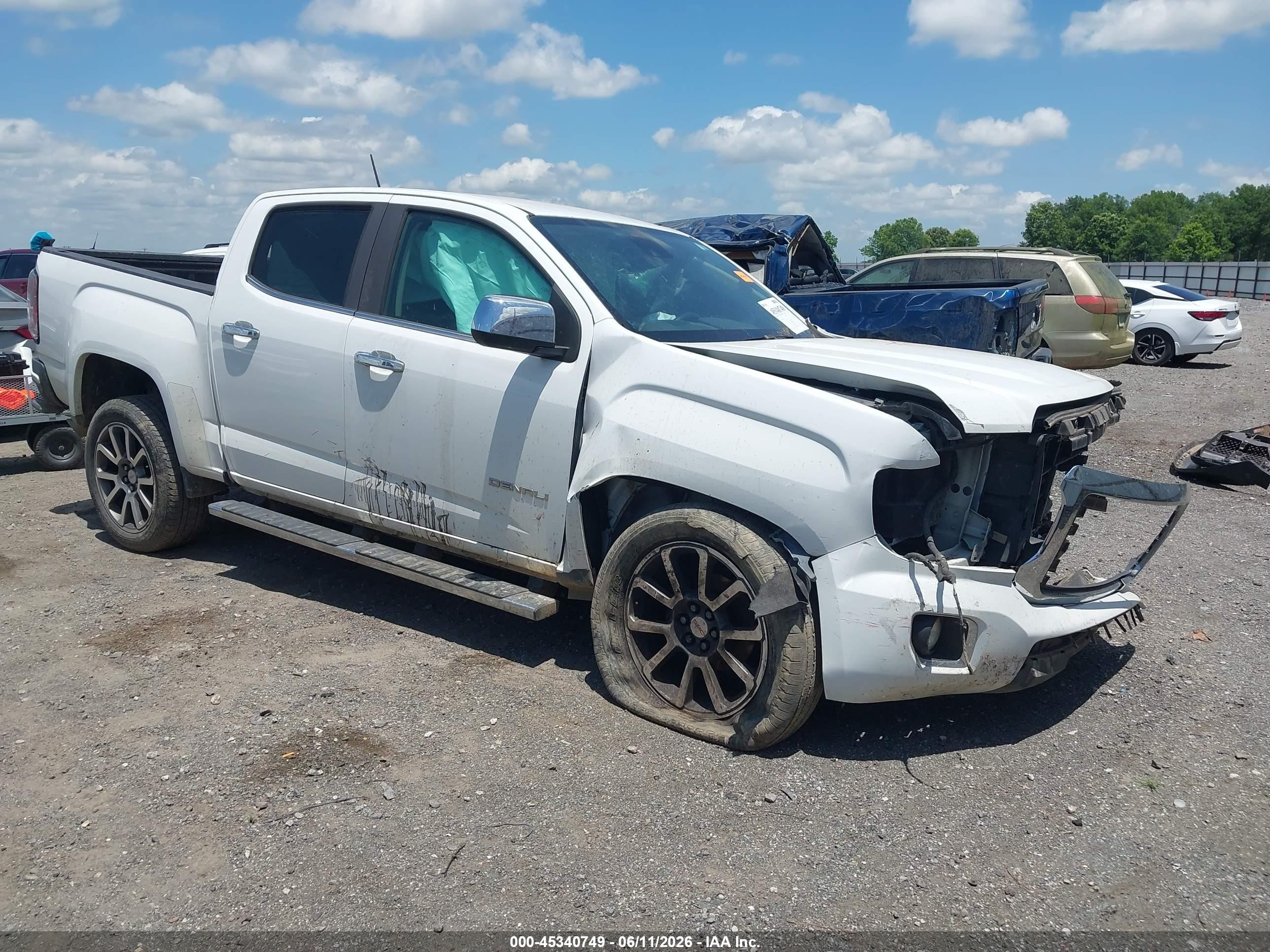2018 GMC Canyon 4WD Denali, VIN 1GTG6EEN1J1100165 — Front end