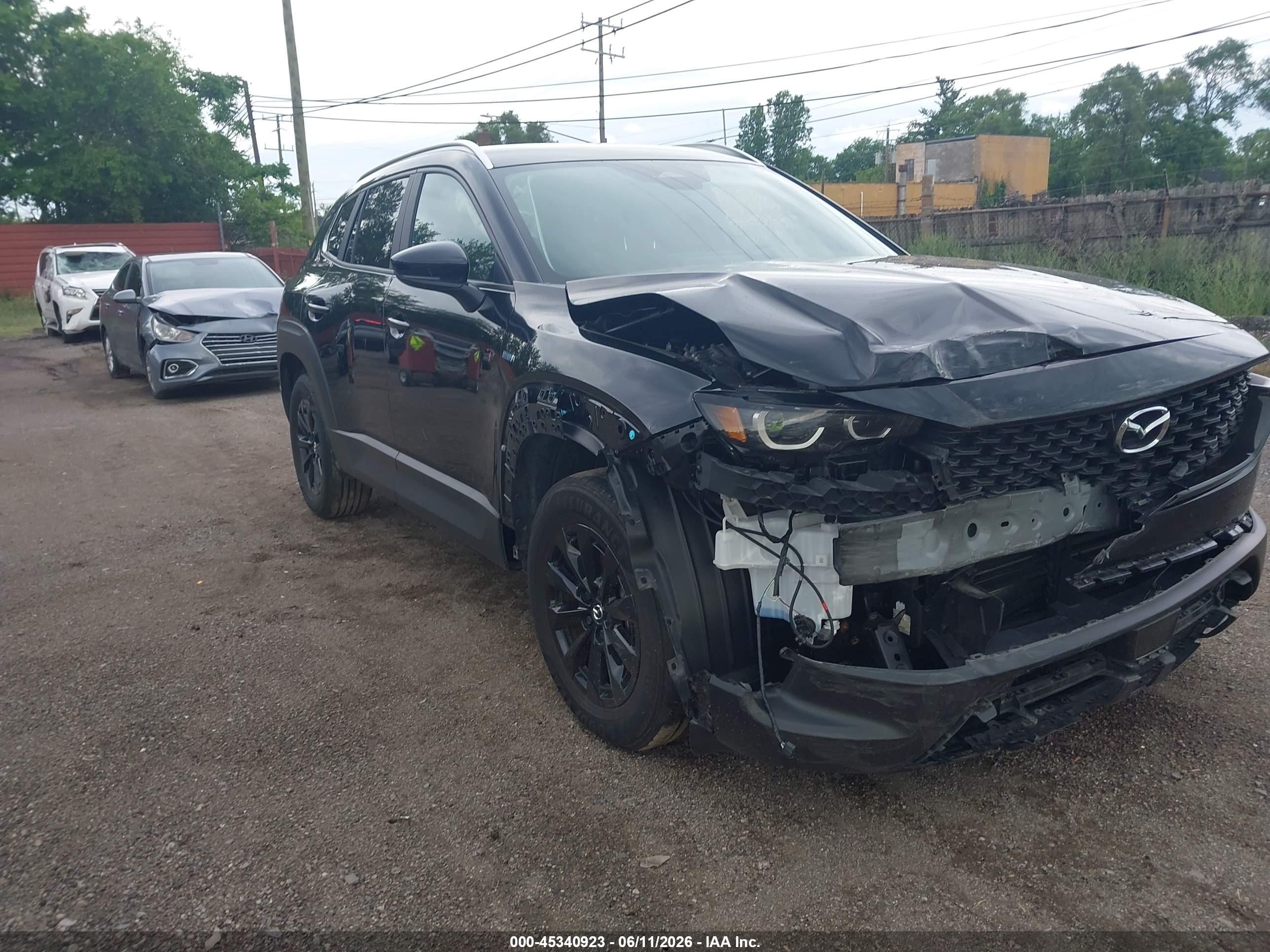 2025 Mazda CX-50 Hybrid Preferred Package, VIN 7MMVAABW0SN125502 — Front end