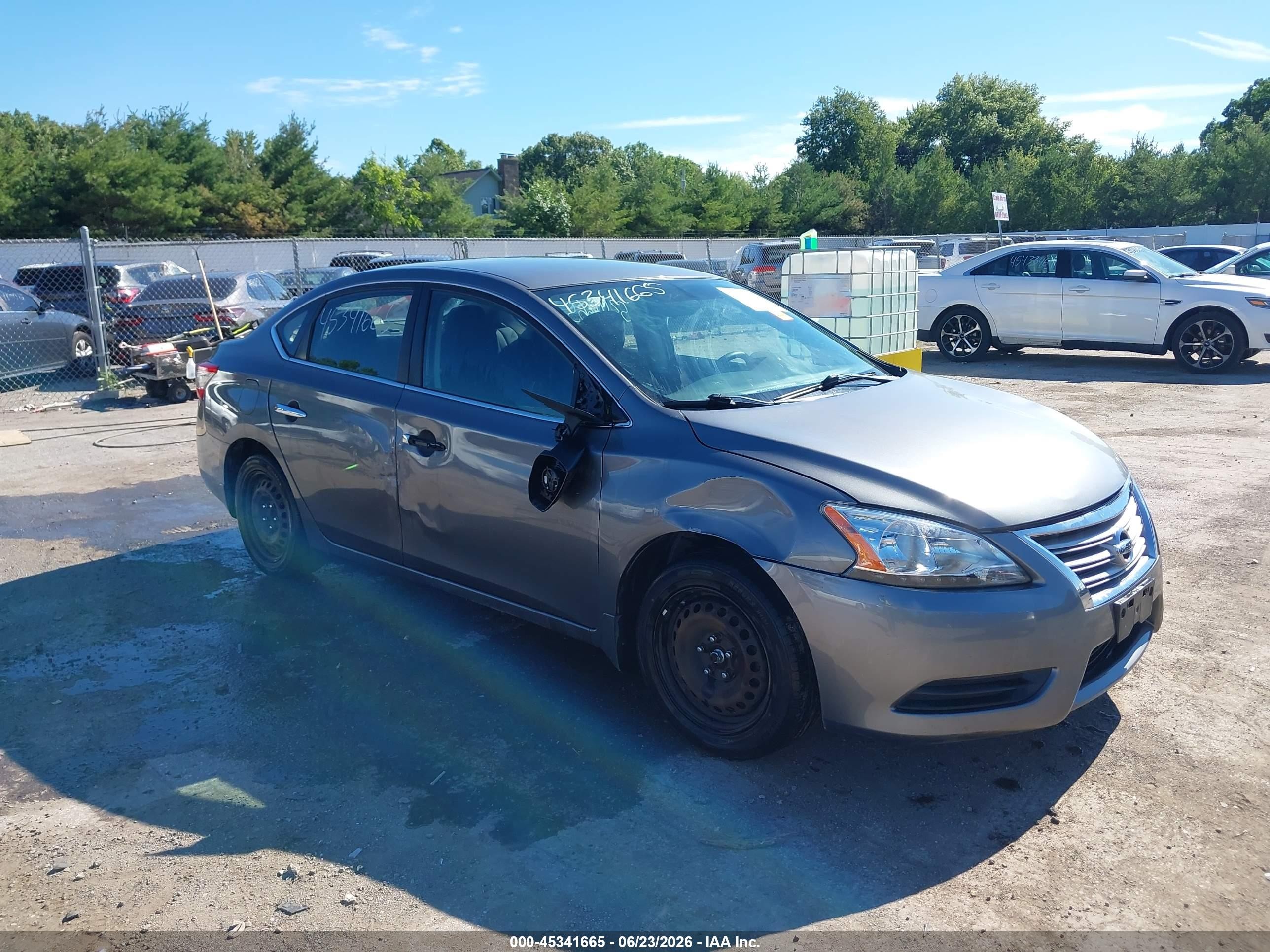 2015 Nissan Sentra SV, VIN 3N1AB7AP0FL692066 — Side