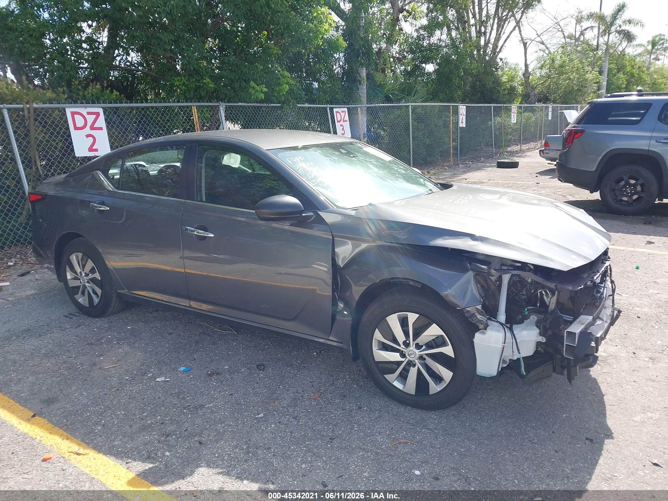 2025 Nissan Altima S, VIN 1N4BL4BV8SN337897 — Front end