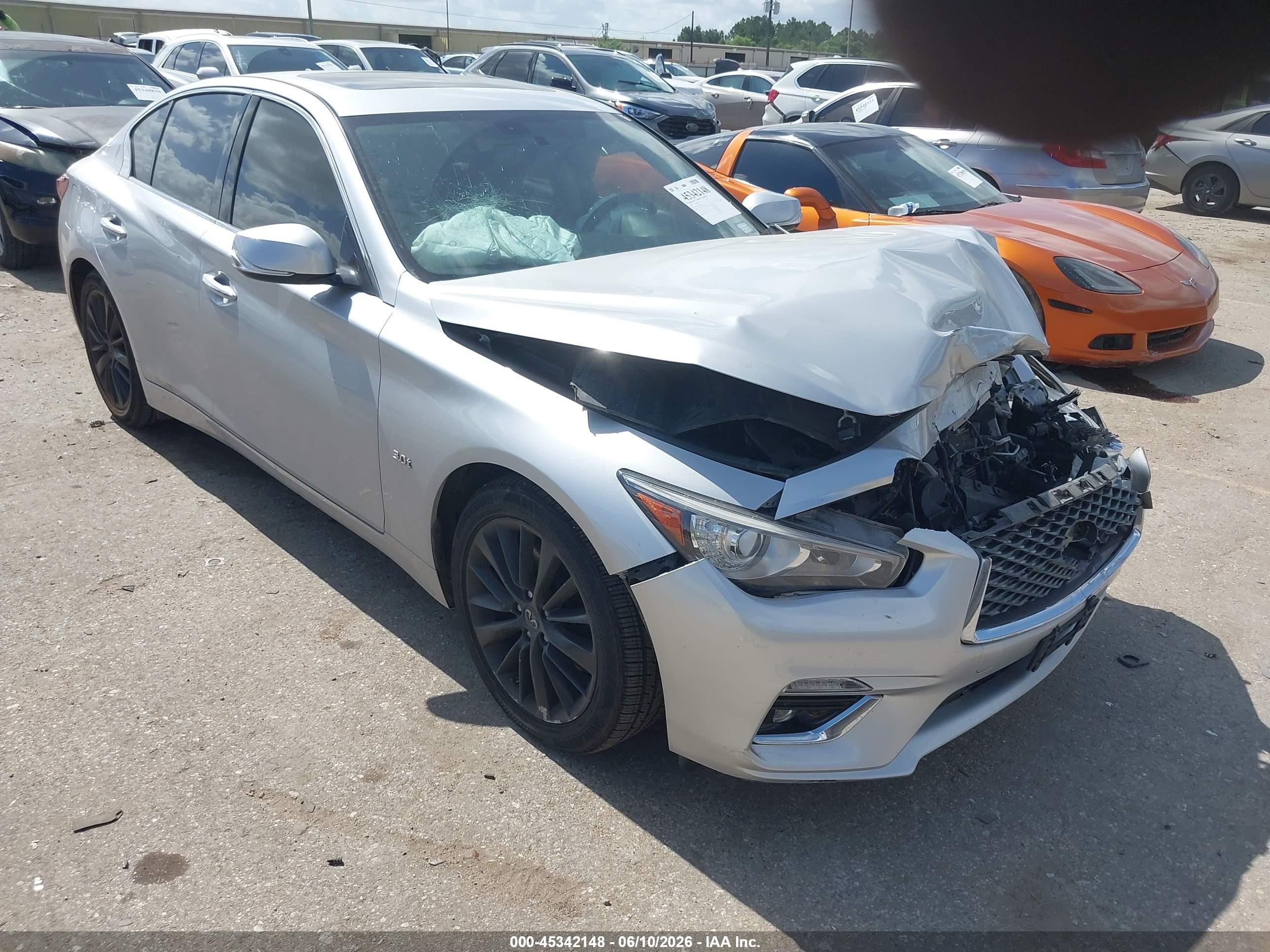 2020 Infiniti Q50 Luxe, VIN JN1EV7AP7LM207335 — Front end