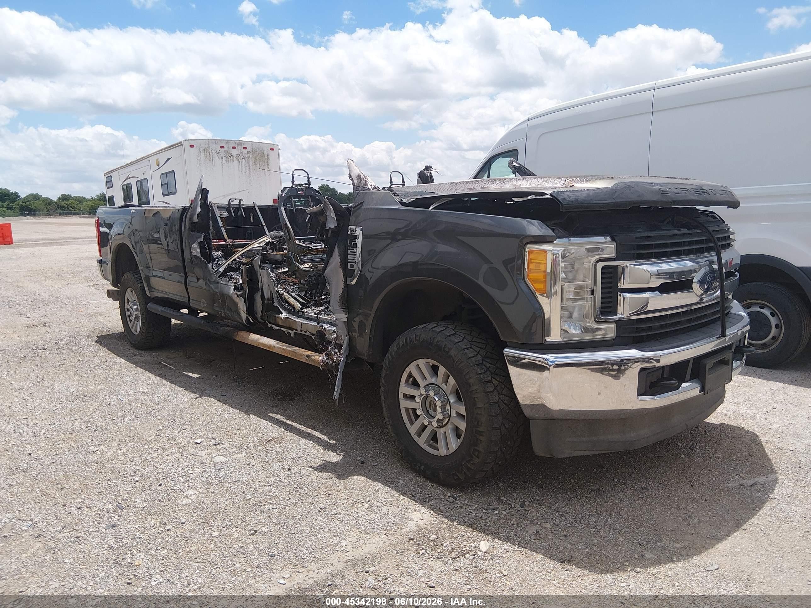 2017 Ford F-250 Lariat, VIN 1FT7W2BT0HED19638 — Burn