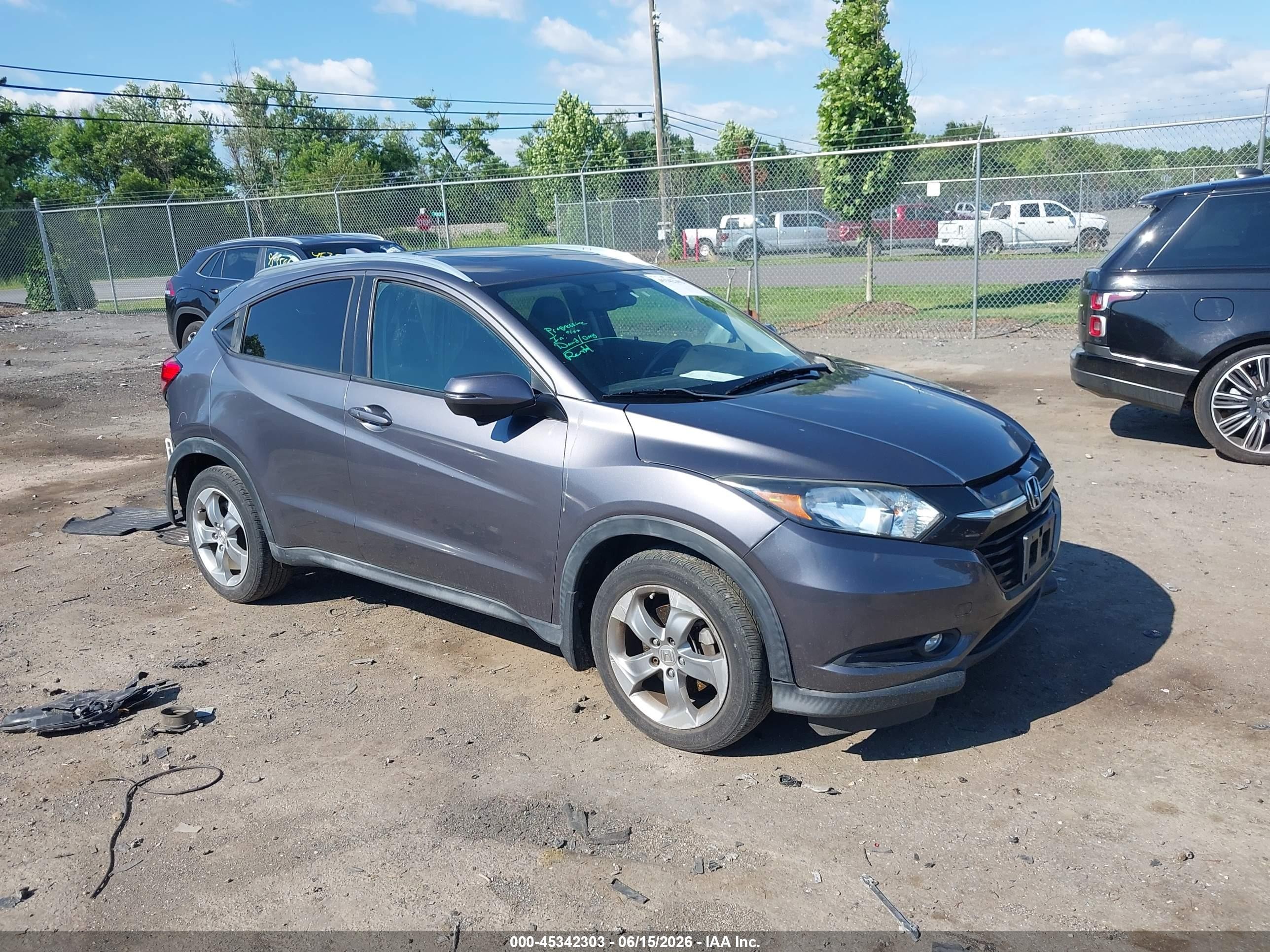 2017 Honda HR-V EX-L, VIN 3CZRU6H74HM710229 — Зад