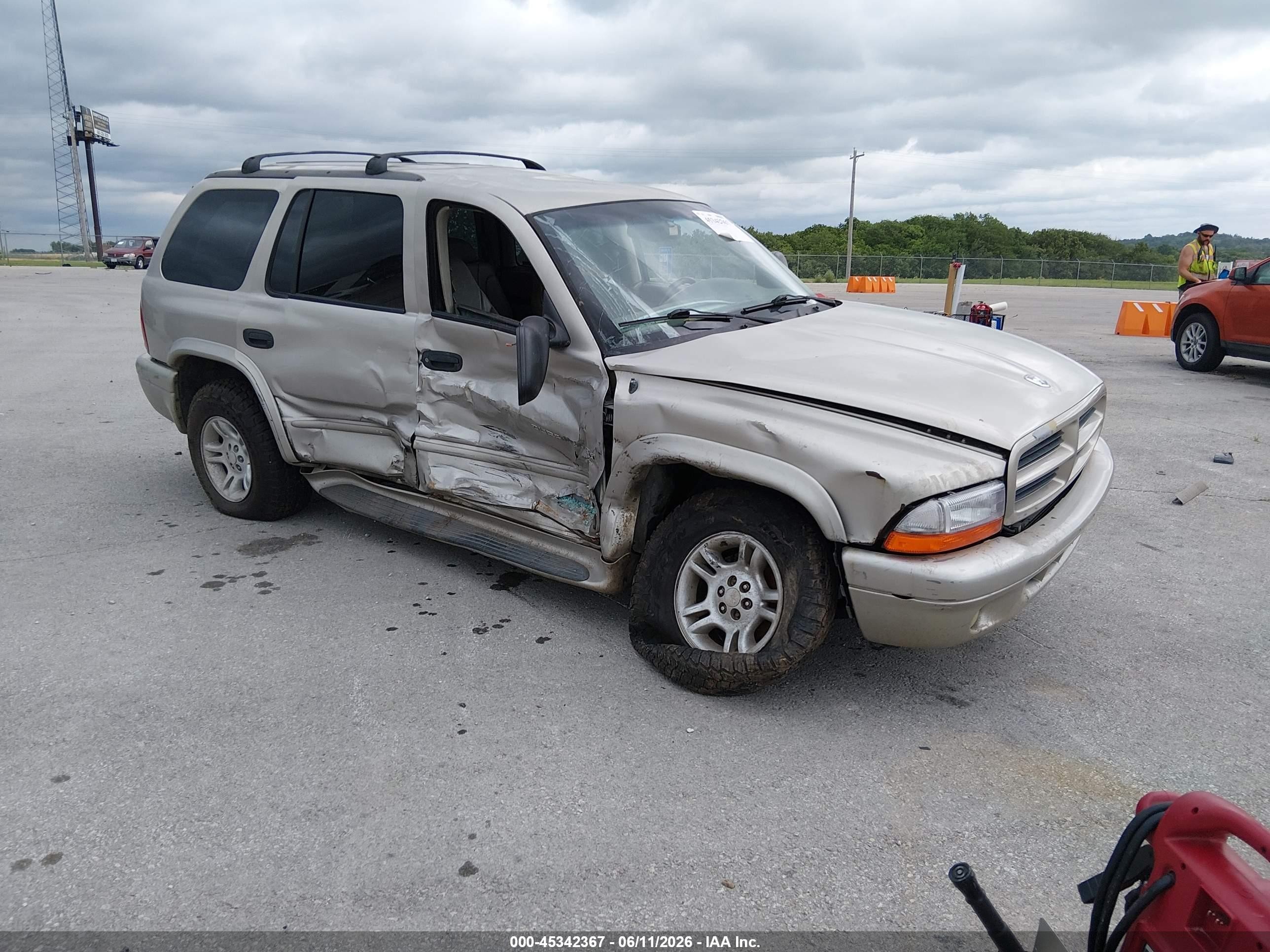 2001 Dodge Durango, VIN 1B4HS28N11F544723 — Side