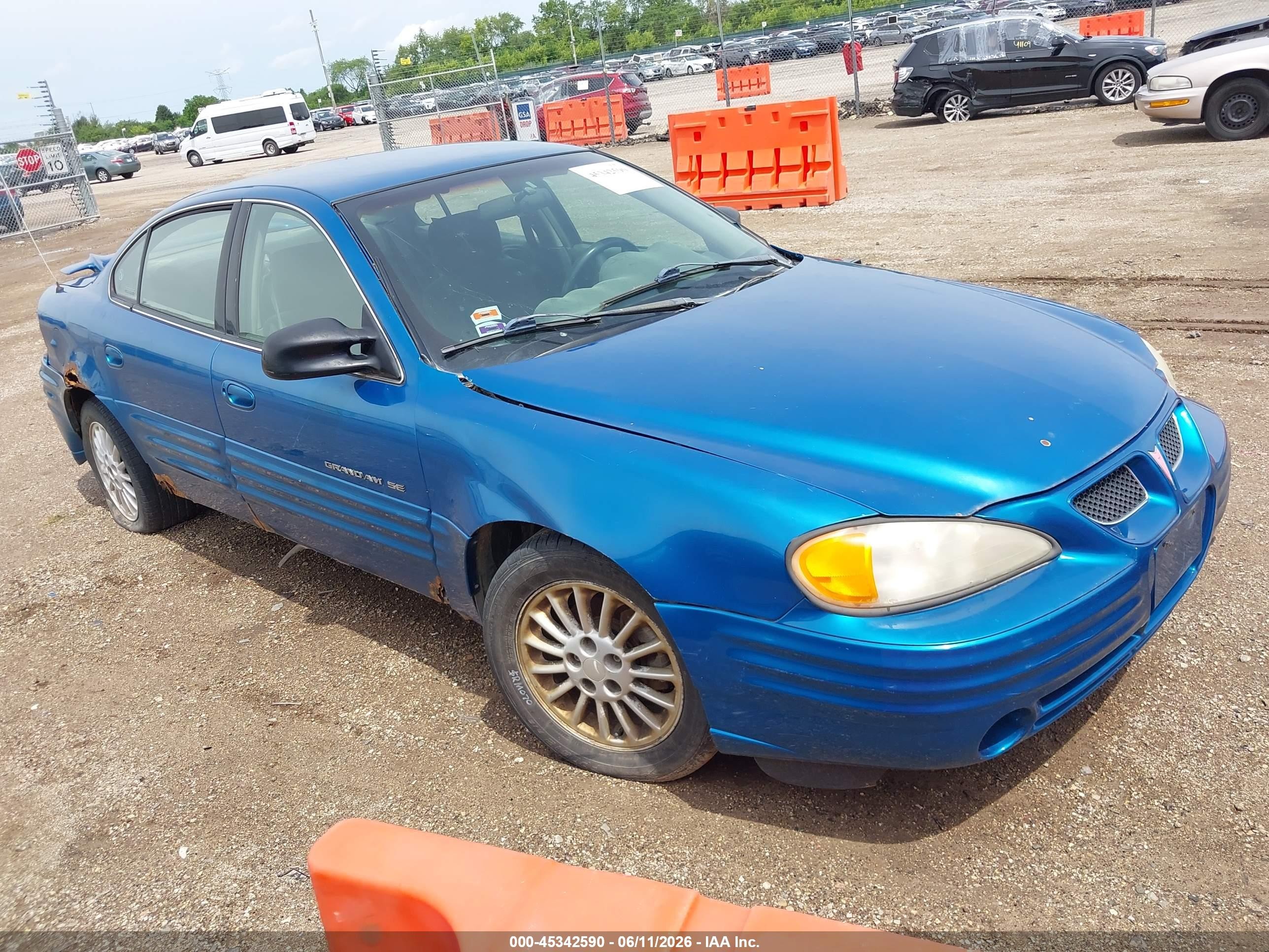 1999 Pontiac Grand Am SE1, VIN 1G2NE52T5XM916224 — Rear end