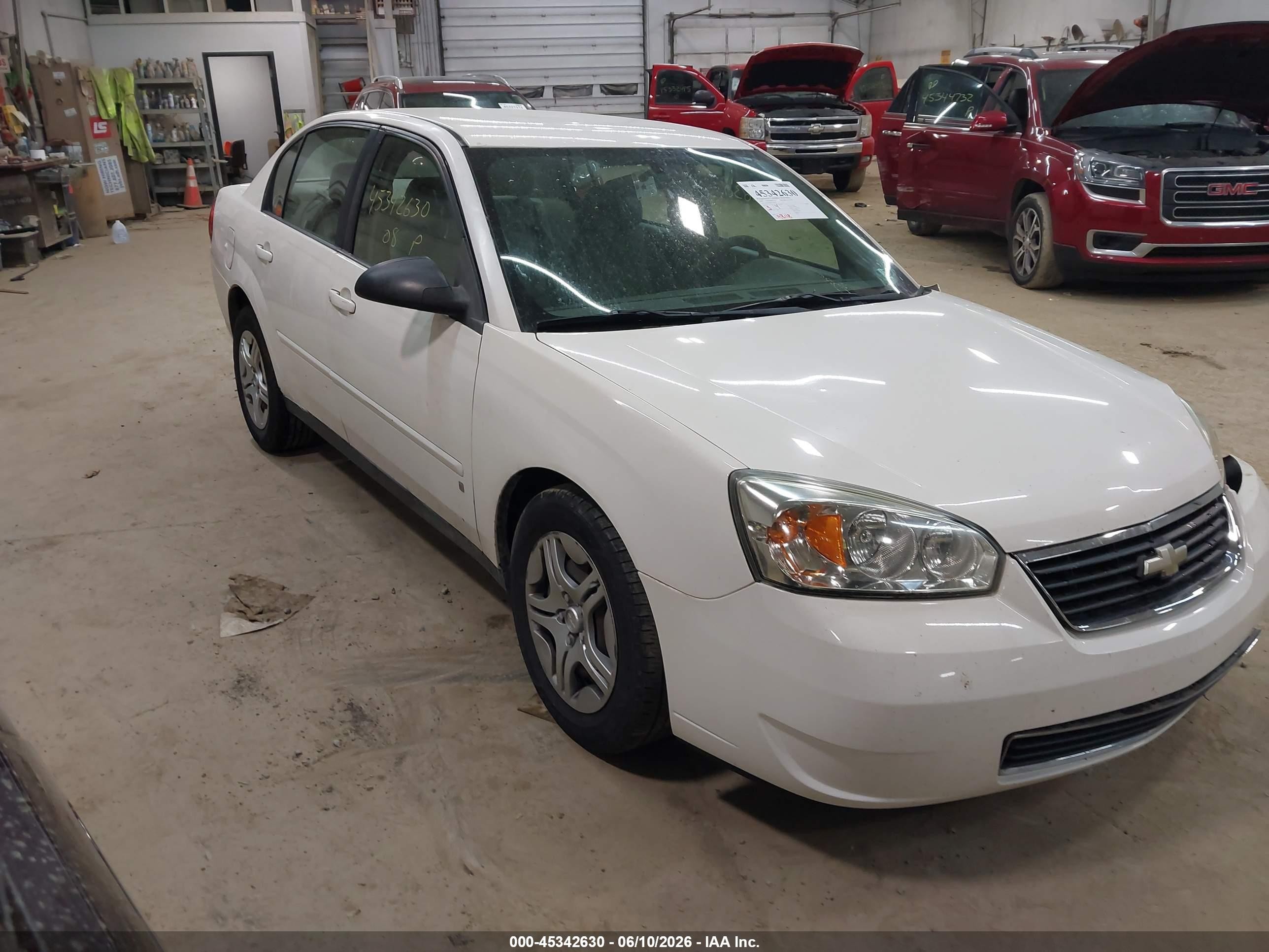 2008 Chevrolet Malibu Classic LS 2FL, VIN 1G1ZS58N28F148652 — Side
