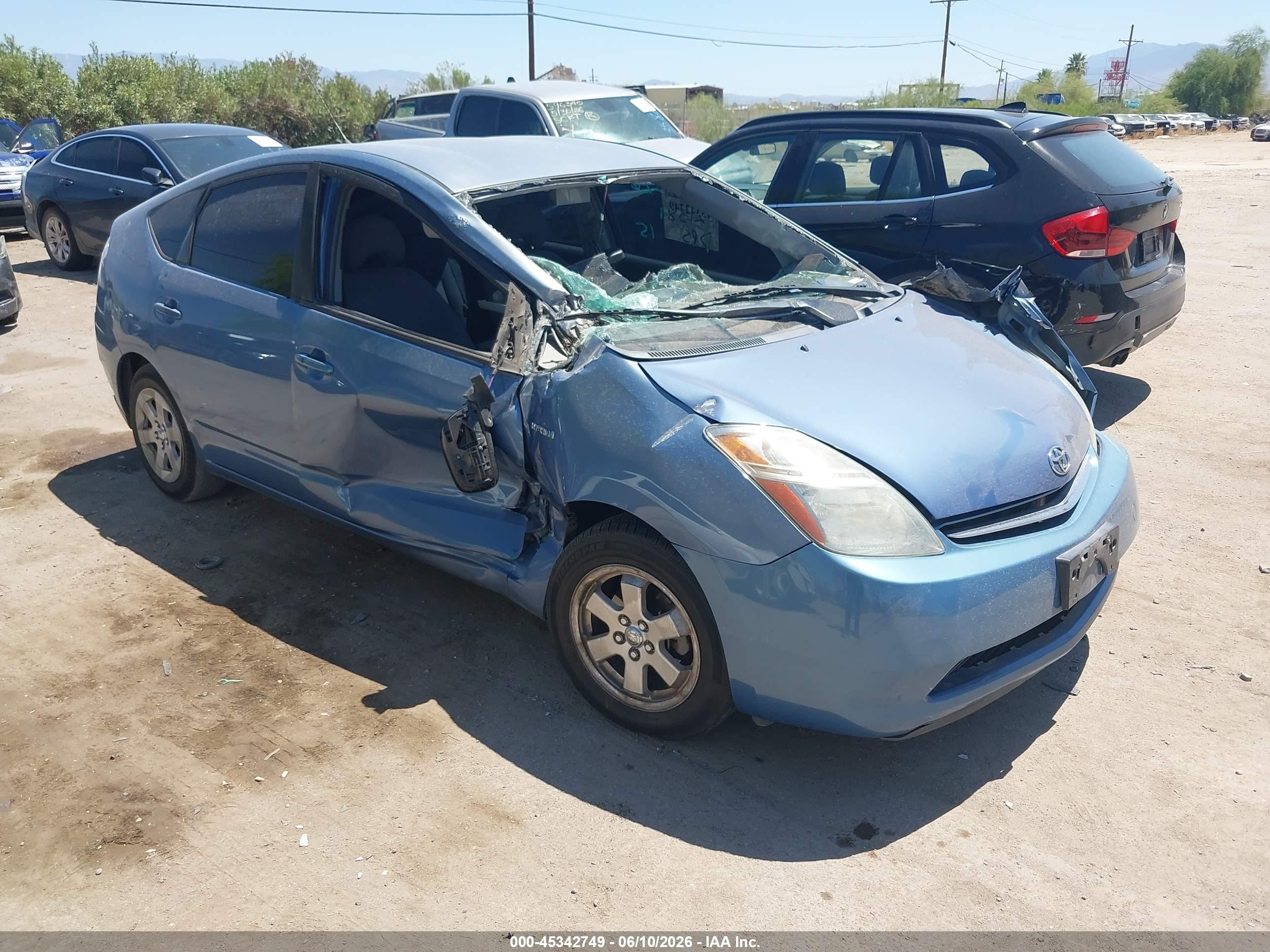 2007 Toyota Prius, VIN JTDKB20U177642598 — Front end