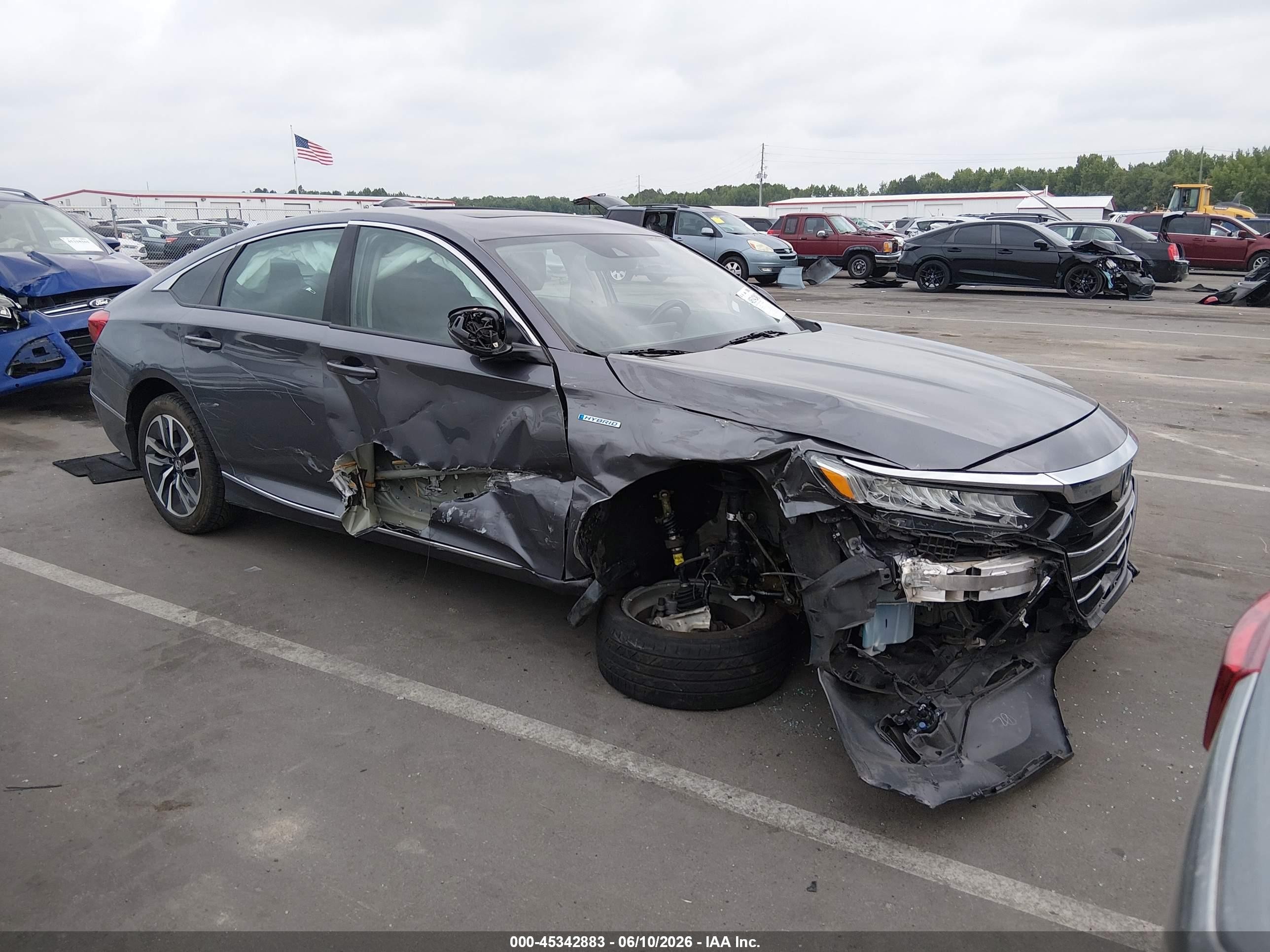2021 Honda Accord EX-L, VIN 1HGCV3F55MA004243 — Перед