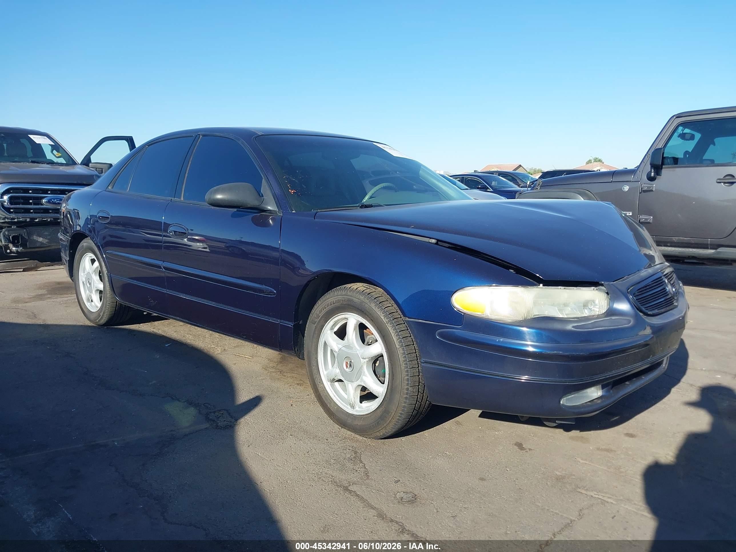 2002 Buick Regal LS, VIN 2G4WB55K021209432 — Перед
