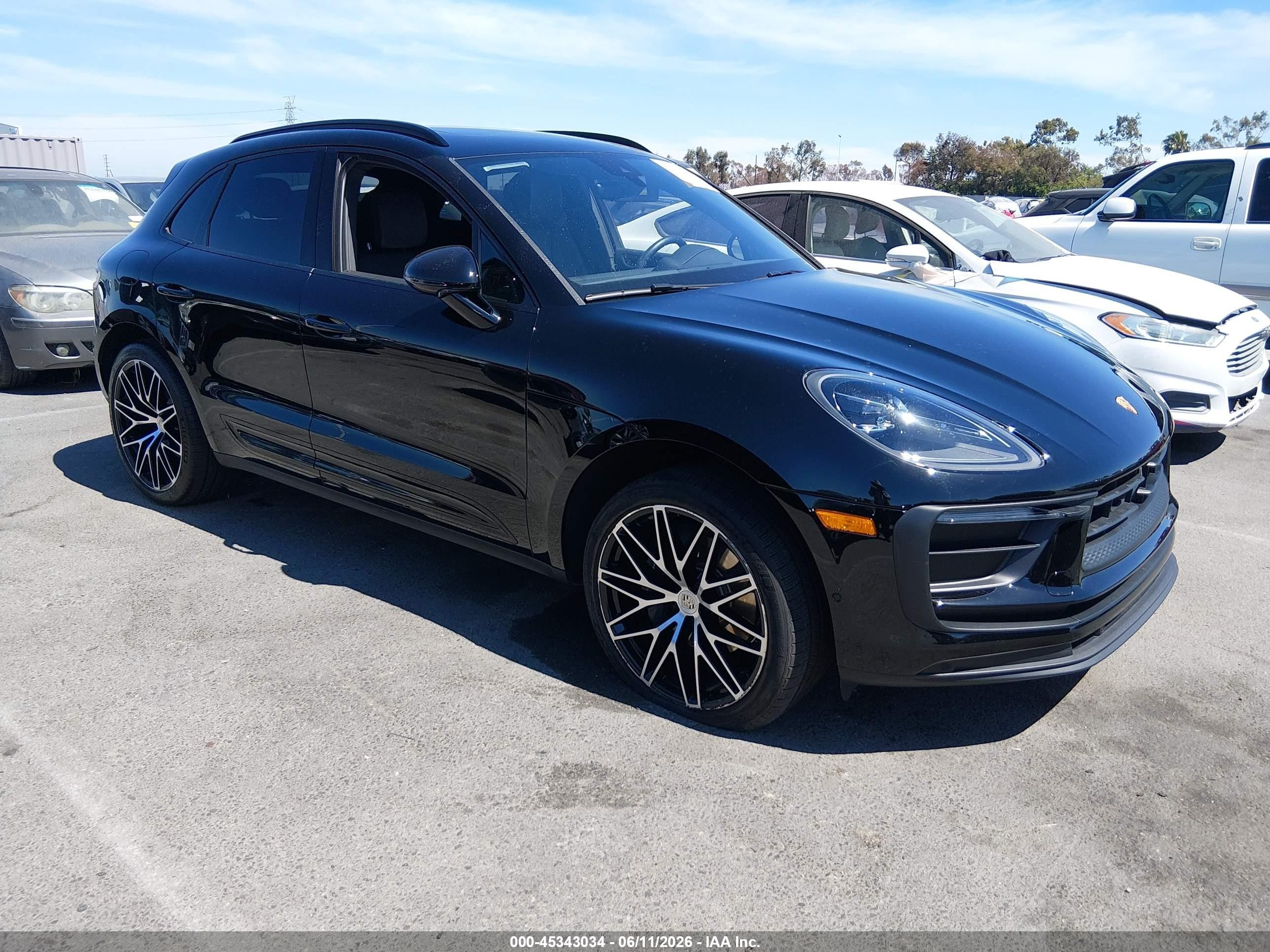2023 Porsche Macan, VIN WP1AA2A58PLB16982 — Front end