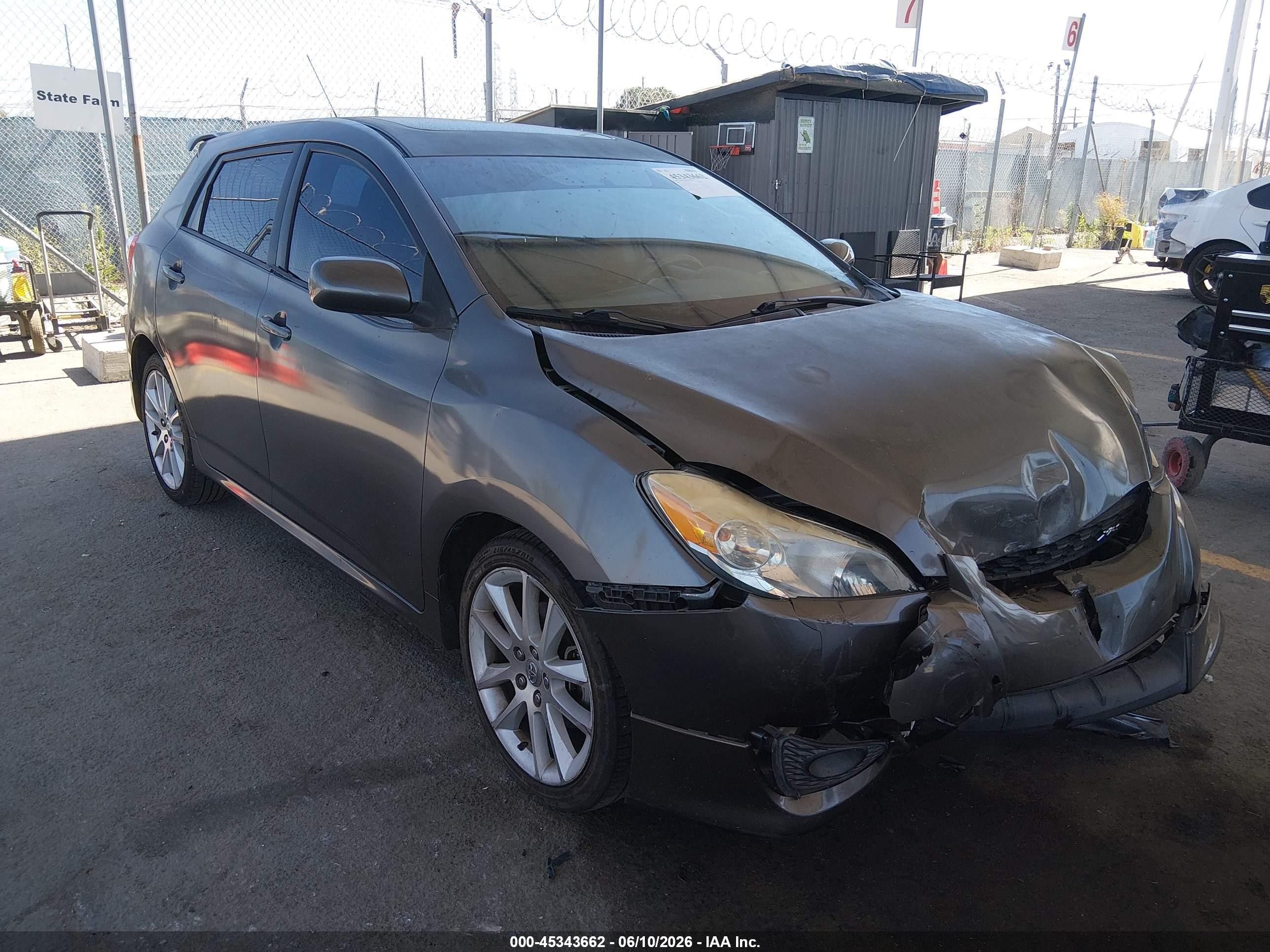 2009 Toyota Matrix XRS, VIN 2T1GE40E79C003418 — Front end