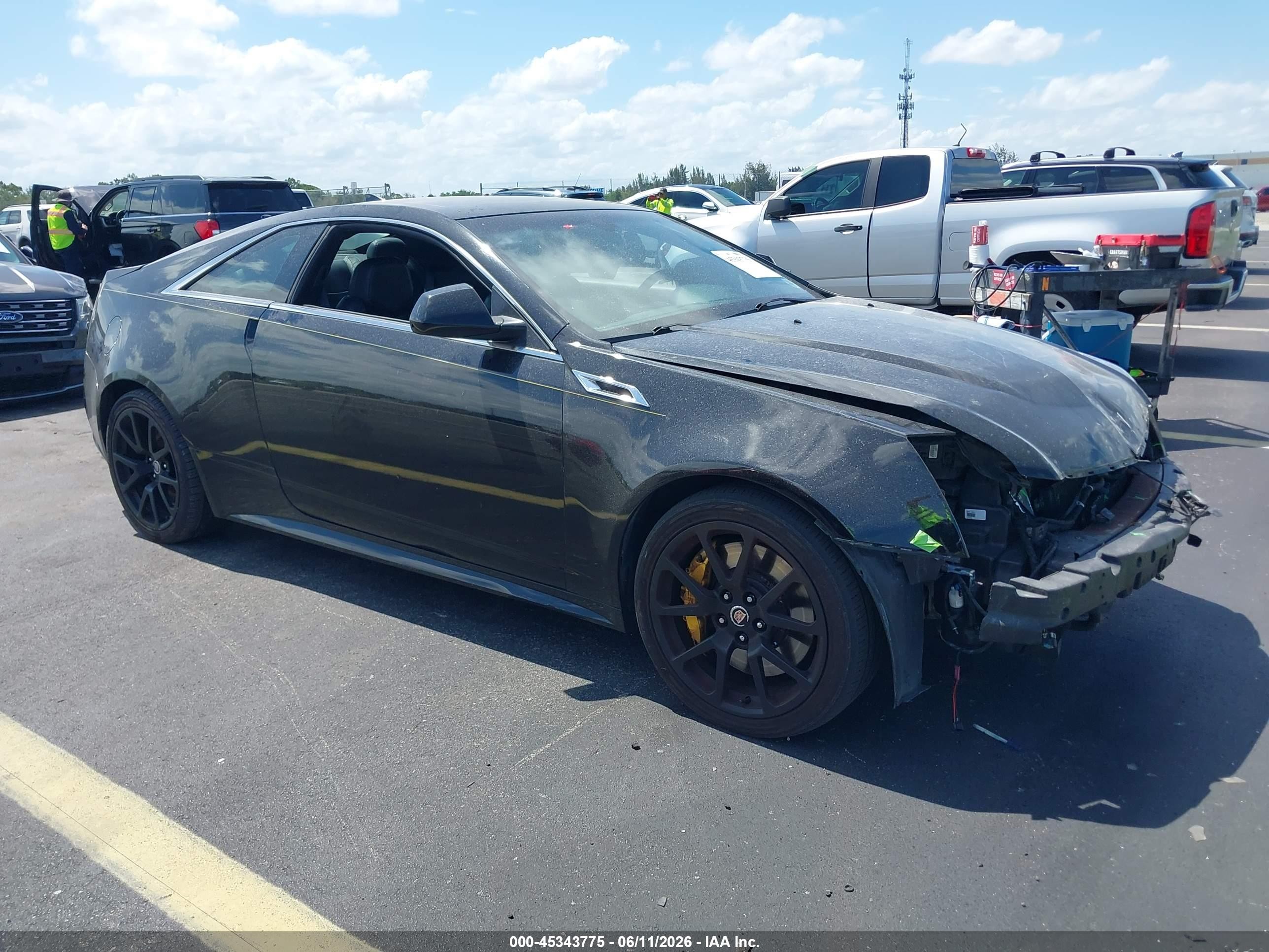 2012 Cadillac CTS-V, VIN 1G6DV1EP5C0142317 — Front end