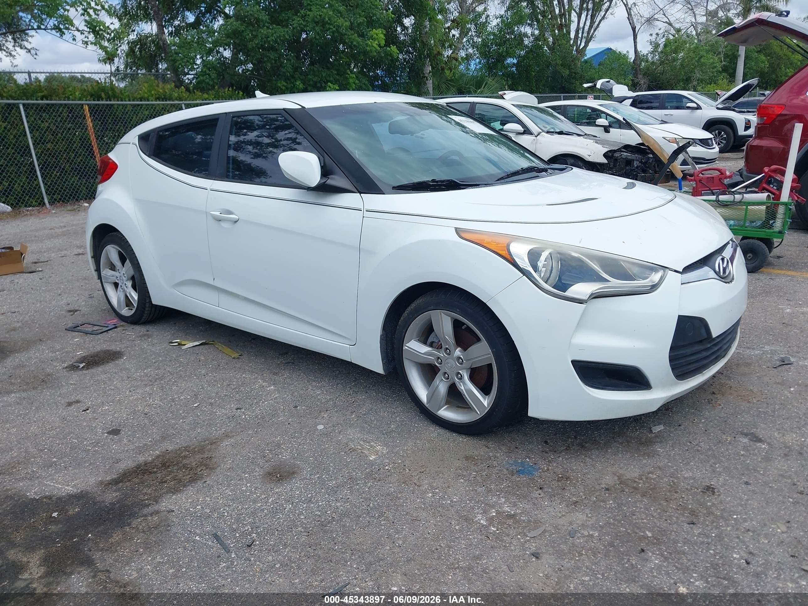 2012 Hyundai Veloster w/Black Int, VIN KMHTC6ADXCU052169 — Обычный износ