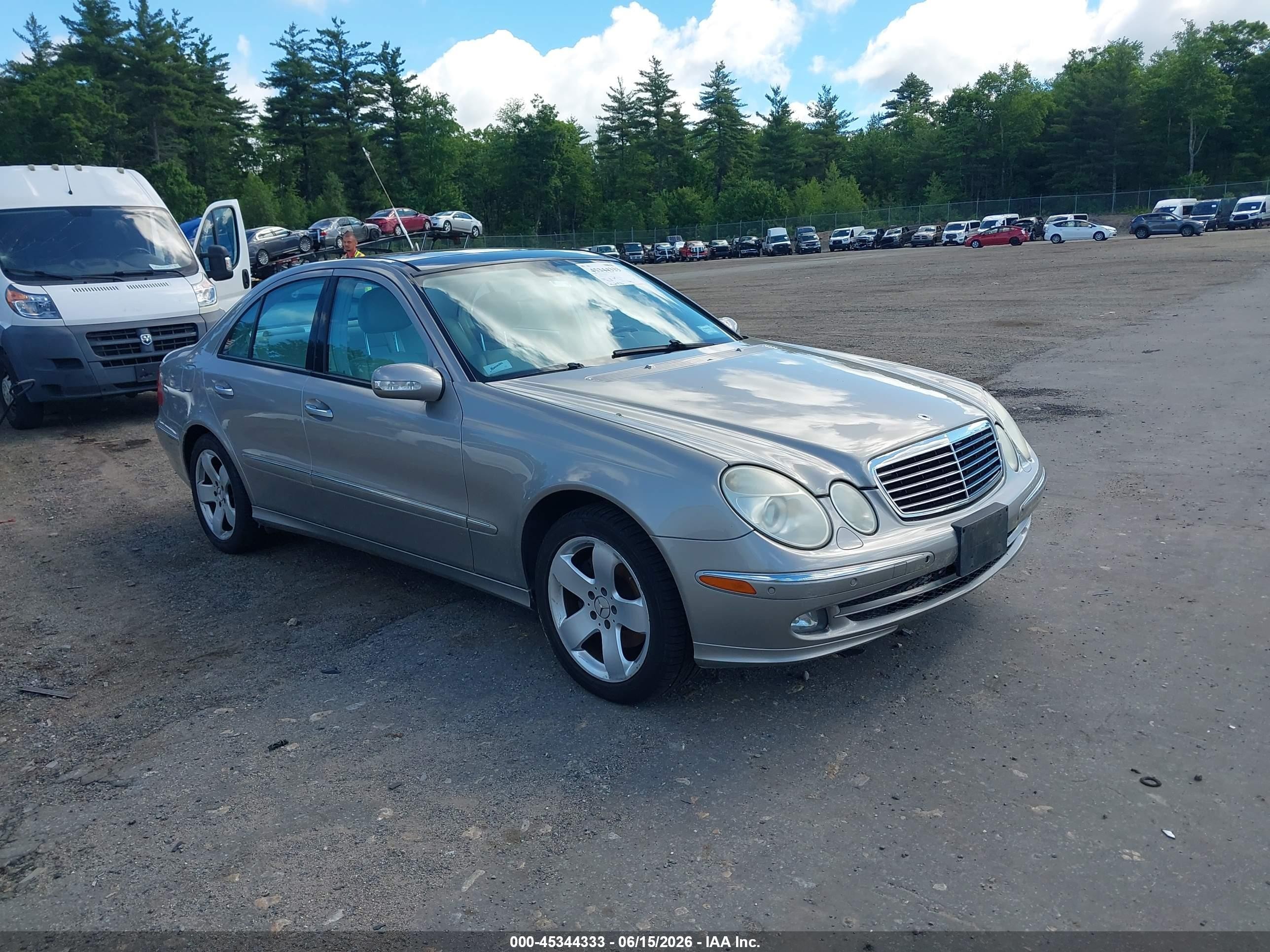 2006 Mercedes-Benz E 350, VIN WDBUF87J26X205556 — Normal wear