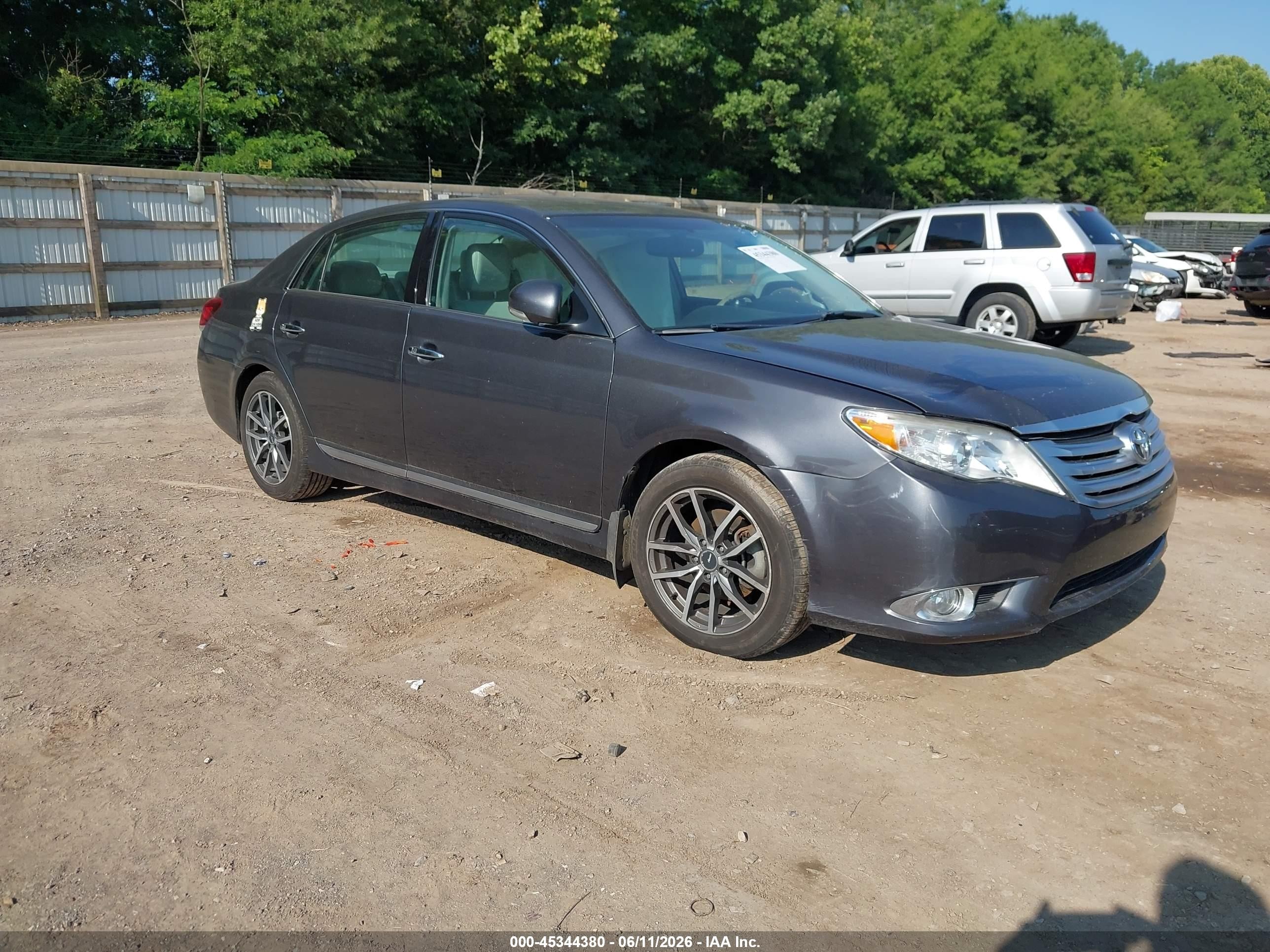 2011 Toyota Avalon, VIN 4T1BK3DBXBU406679 — Side