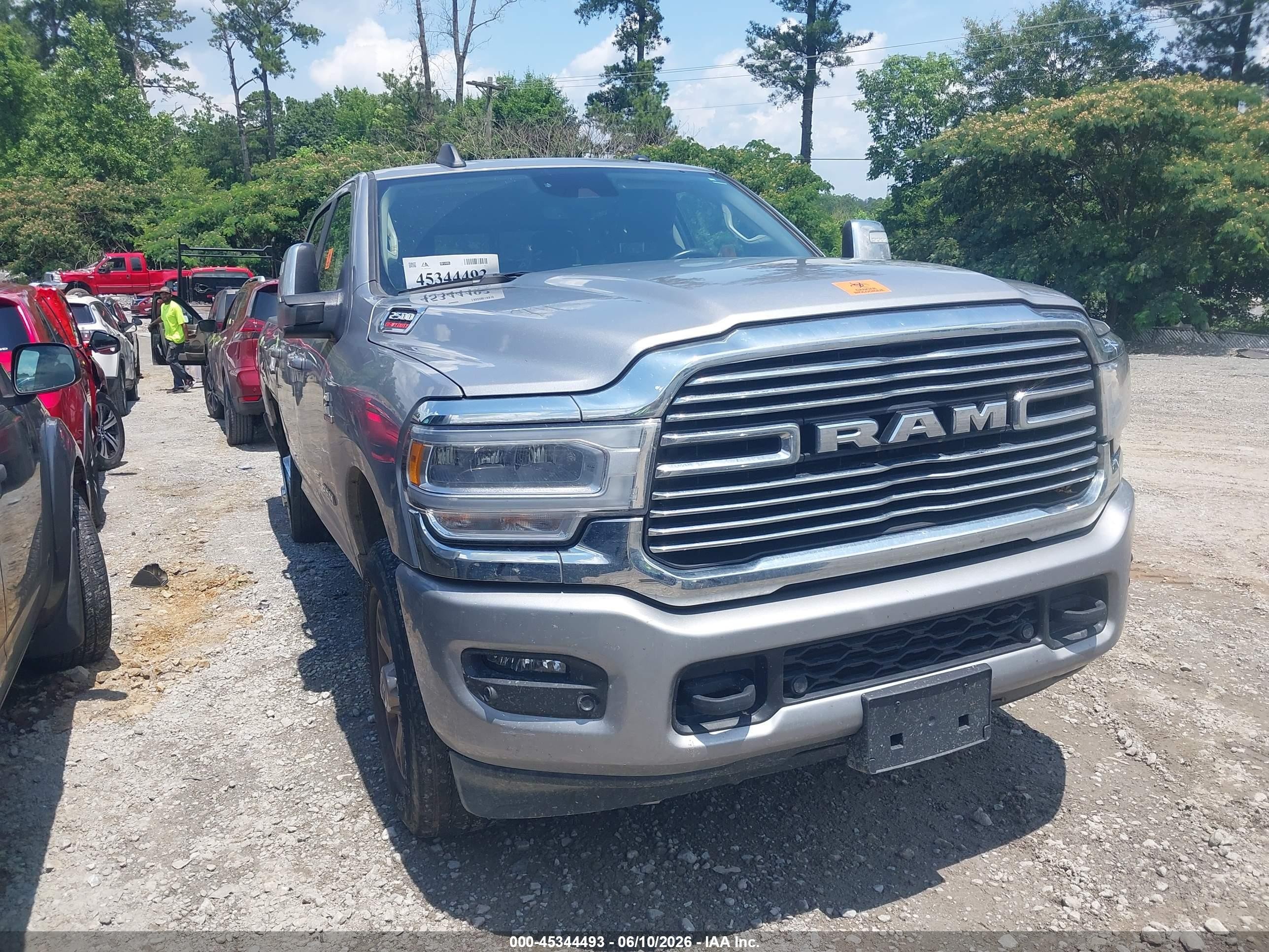 2024 Ram 2500 Laramie, VIN 3C6UR5FL5RG402408 — Биологическое загрязнение