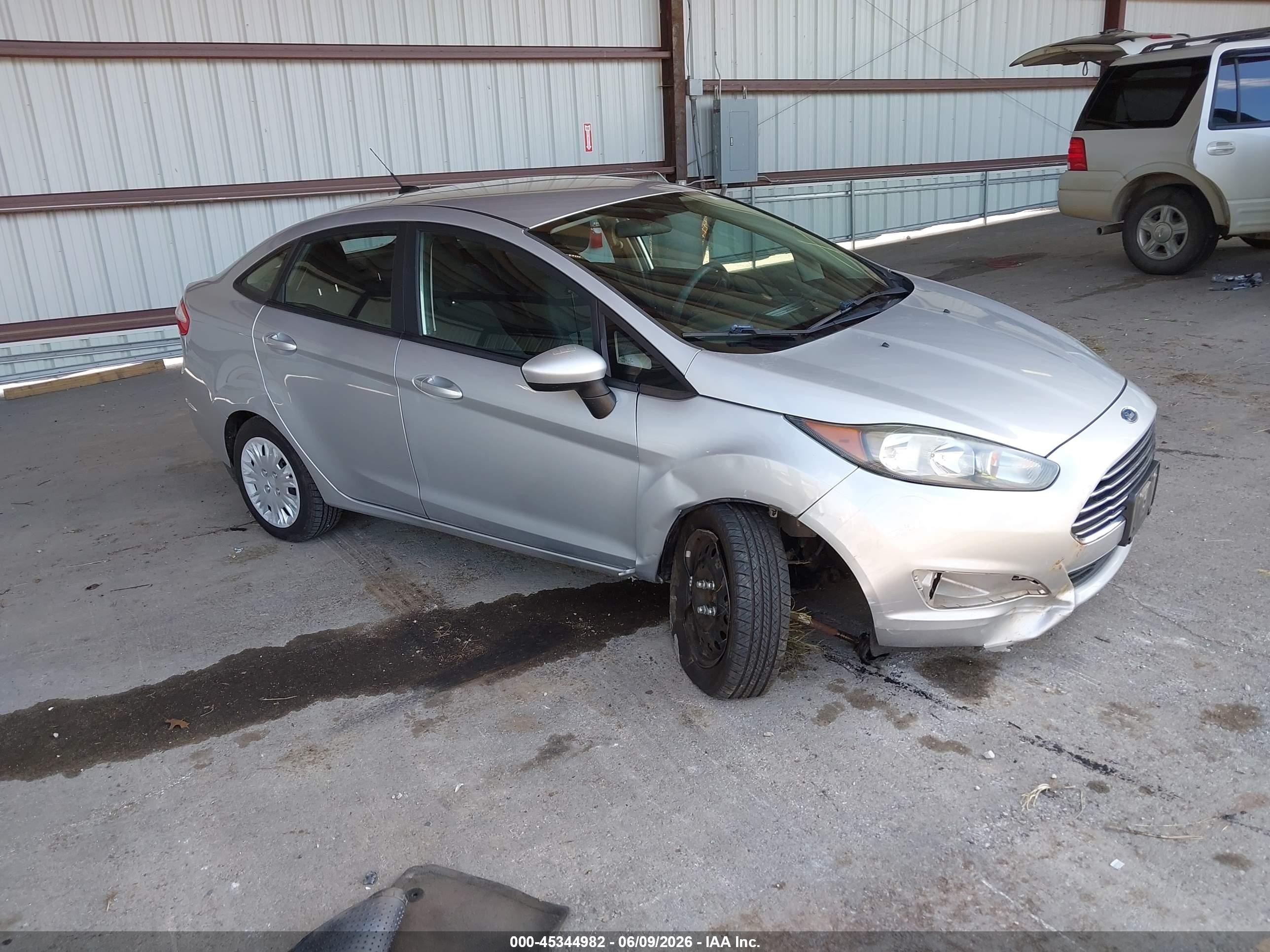 2018 Ford Fiesta S, VIN 3FADP4AJ3JM120150 — Side