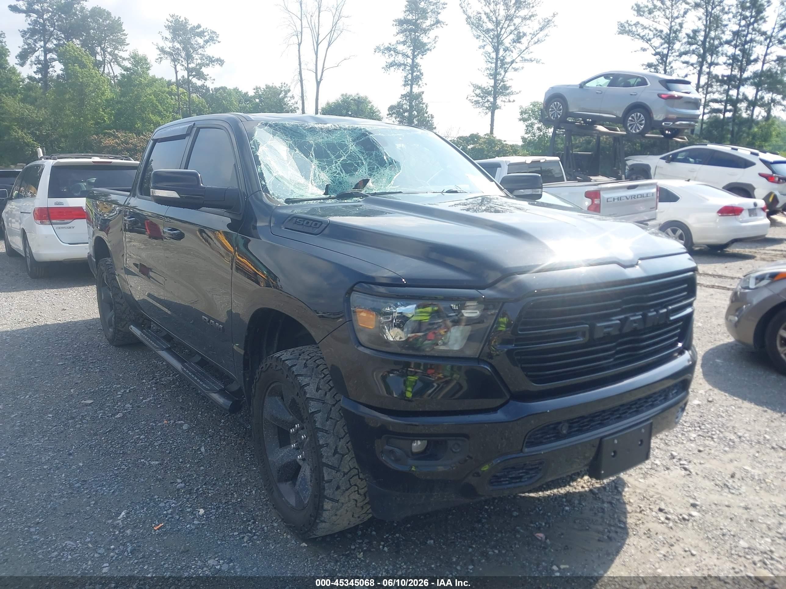 2019 Ram 1500 Big Horn, VIN 1C6SRFFT3KN797036 — Roof