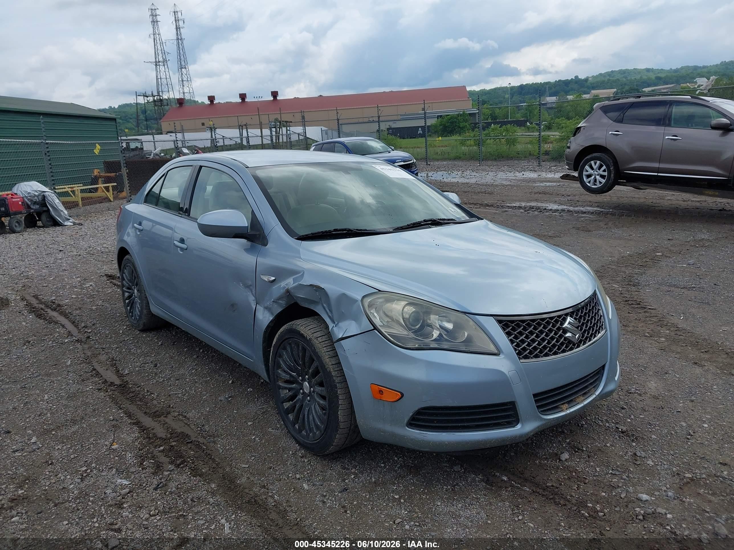 2011 Suzuki Kizashi SE, VIN JS2RF9A37B6111010 — Front end