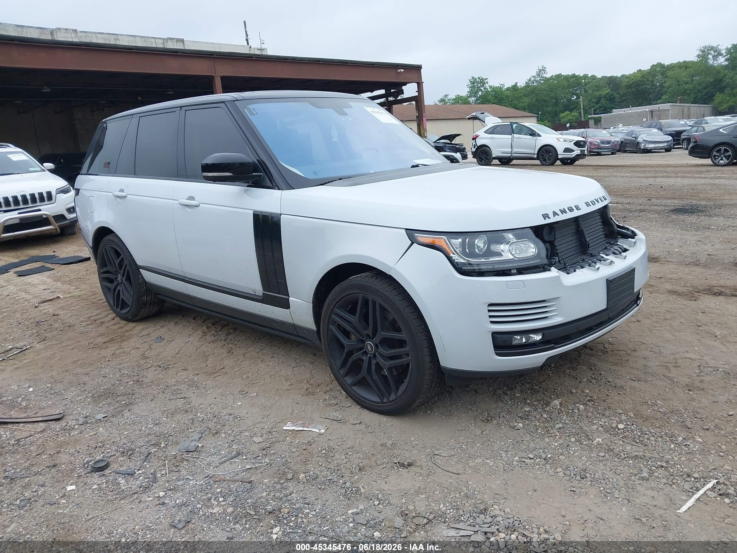 2016 Land Rover Range Rover HSE, VIN SALGS2VF0GA257254 — Front end