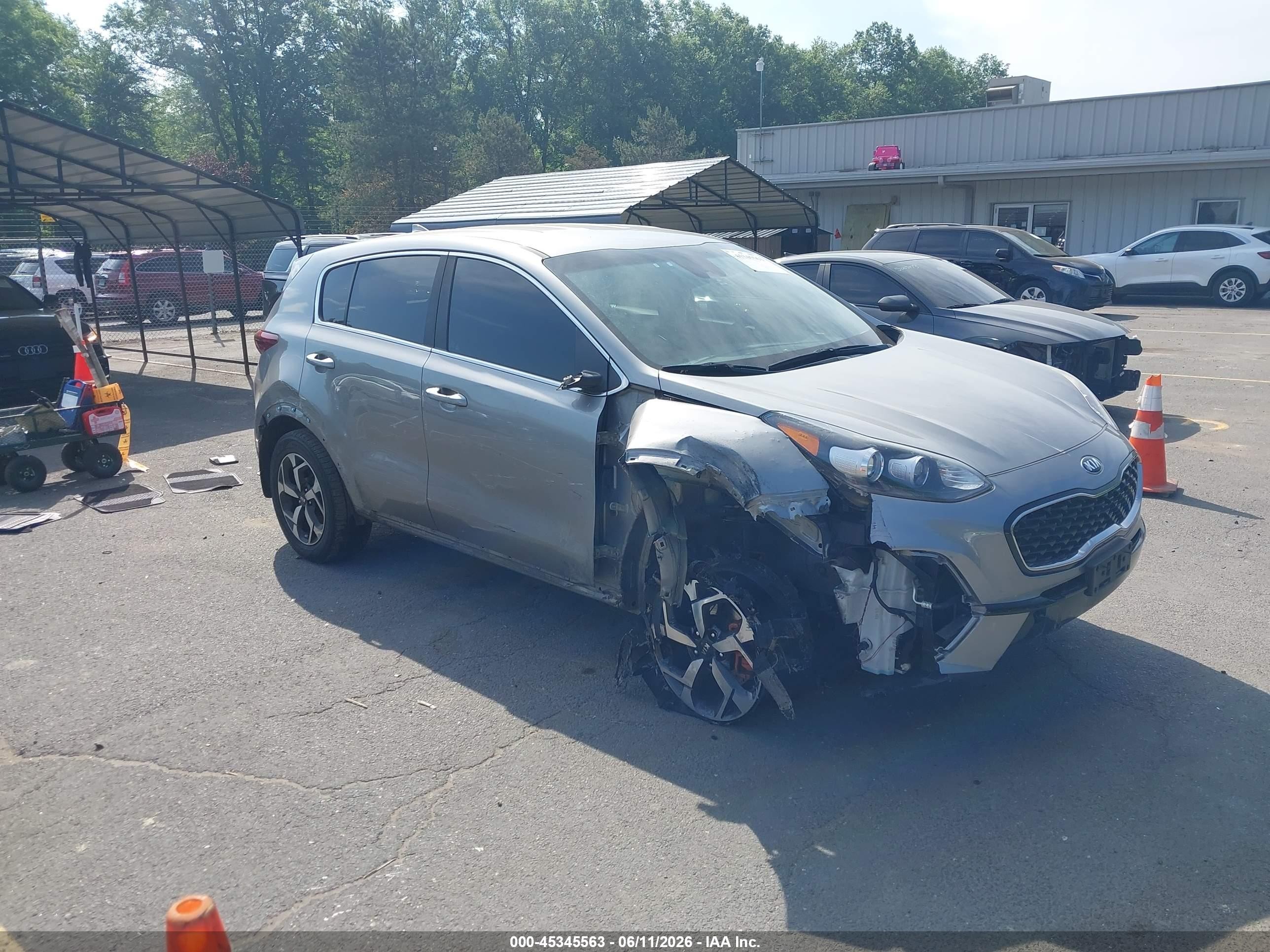 2020 Kia Sportage LX, VIN KNDPMCAC7L7816843 — Front end