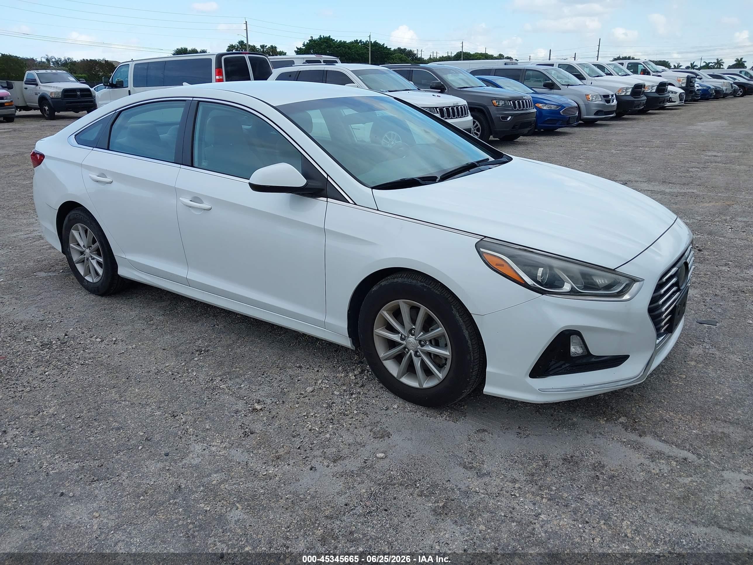 2018 Hyundai Sonata Eco, VIN 5NPE24AA4JH701725 — Normal wear