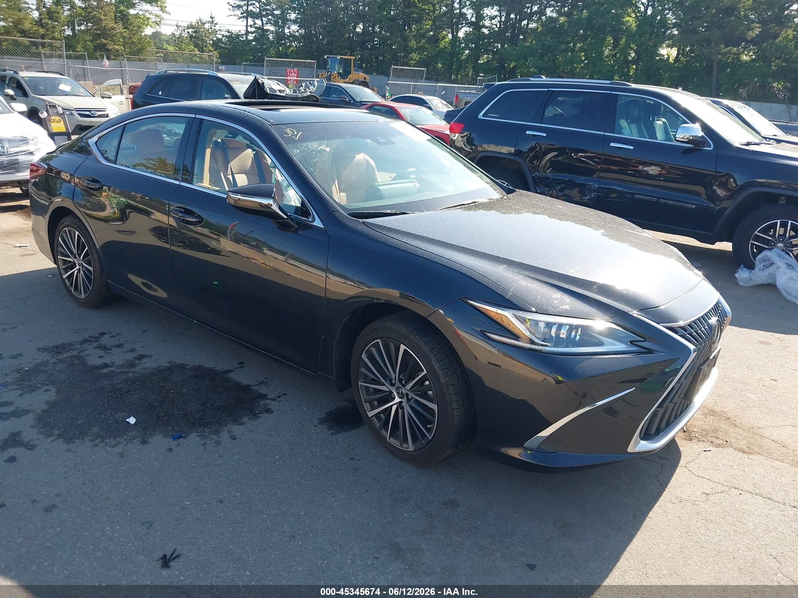 2024 Lexus ES 350, VIN 58ADZ1B14RU180449 — Side
