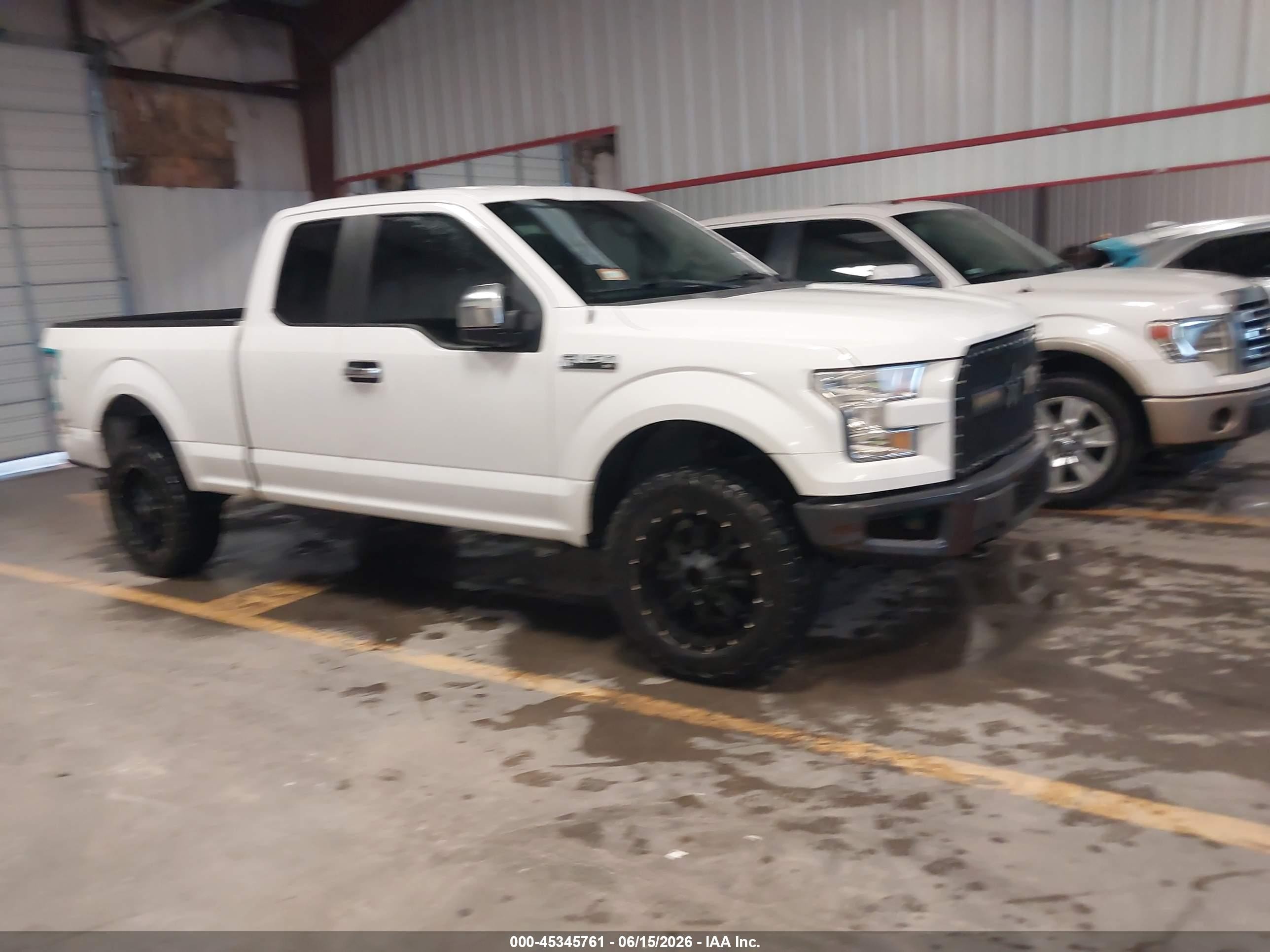 2015 Ford F-150 XLT, VIN 1FTFX1EFXFFA68479 — Side
