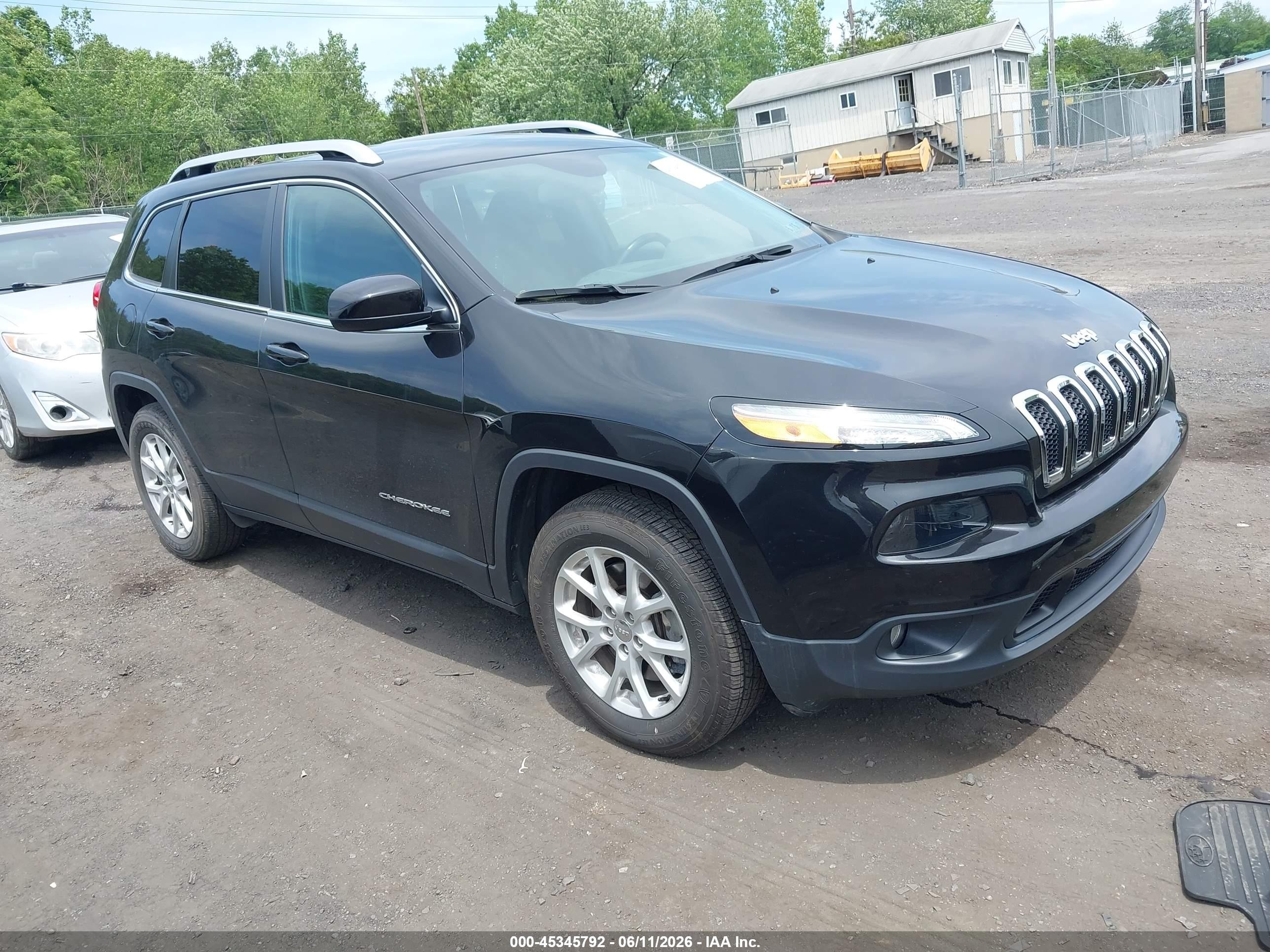 2016 Jeep Cherokee Altitude, VIN 1C4PJMCS0GW188123 — Side