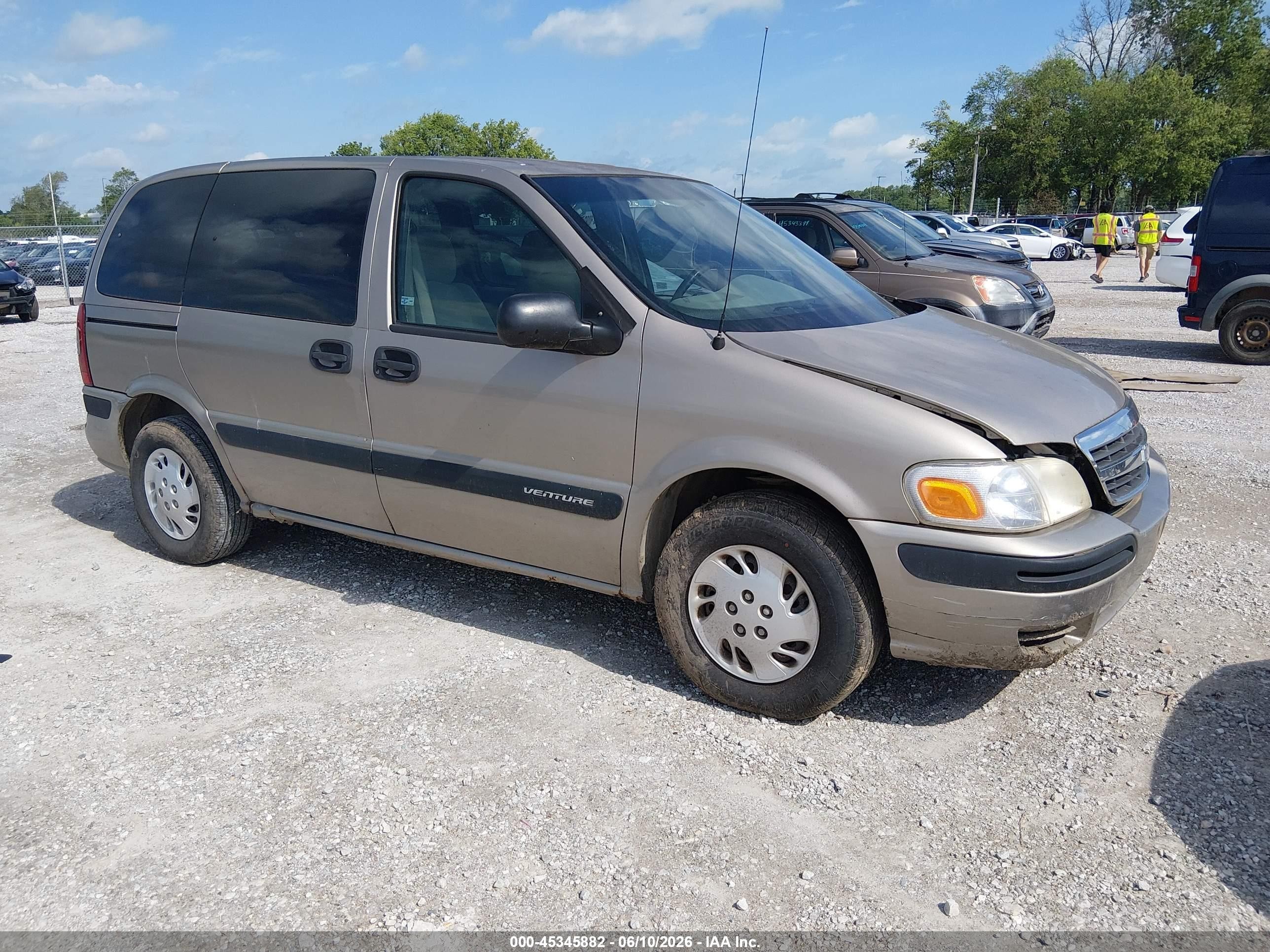 2002 Chevrolet Venture Plus 1SB, VIN 1GNDU03E32D138518 — Rear end